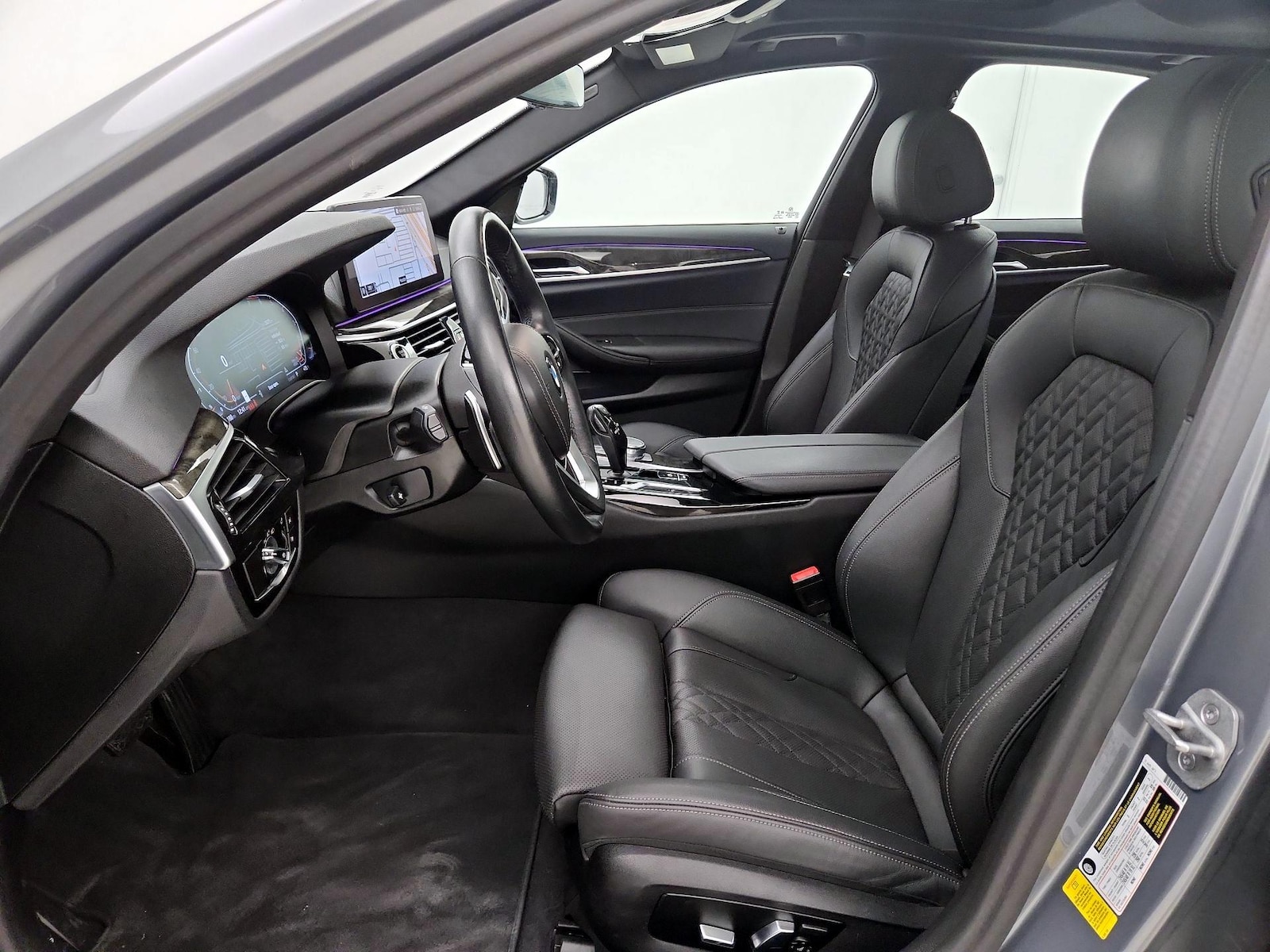2023 BMW 5 Series 530i - Photo 12