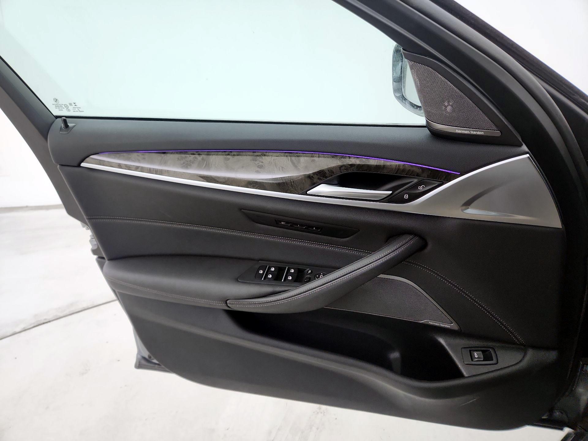 Thumbnail: 2023 BMW 5 Series - 12
