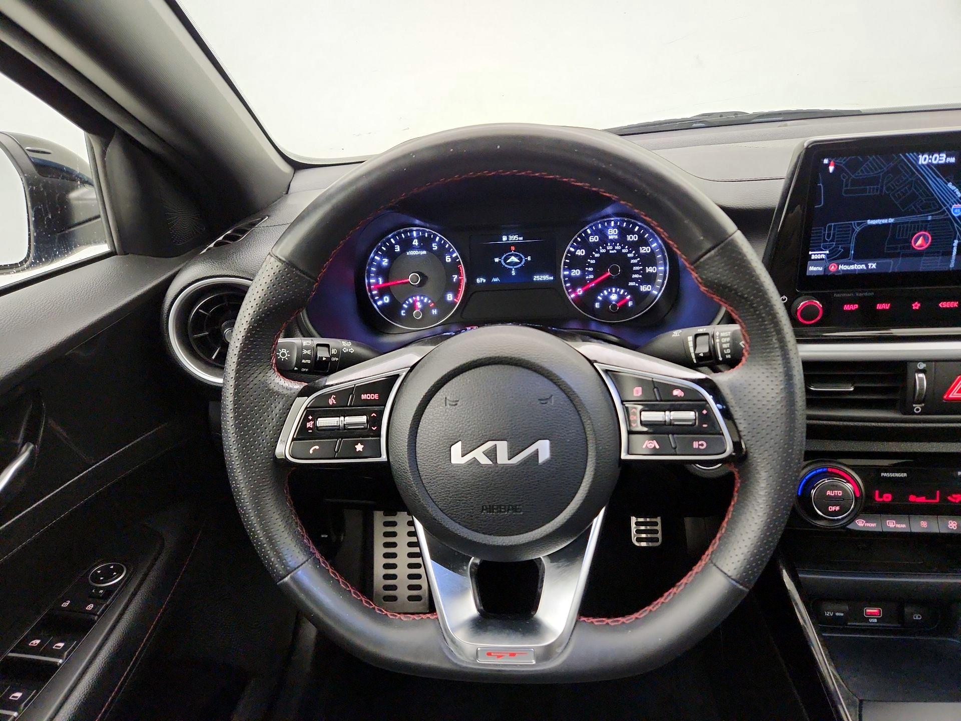 Thumbnail: 2022 Kia Forte - 10