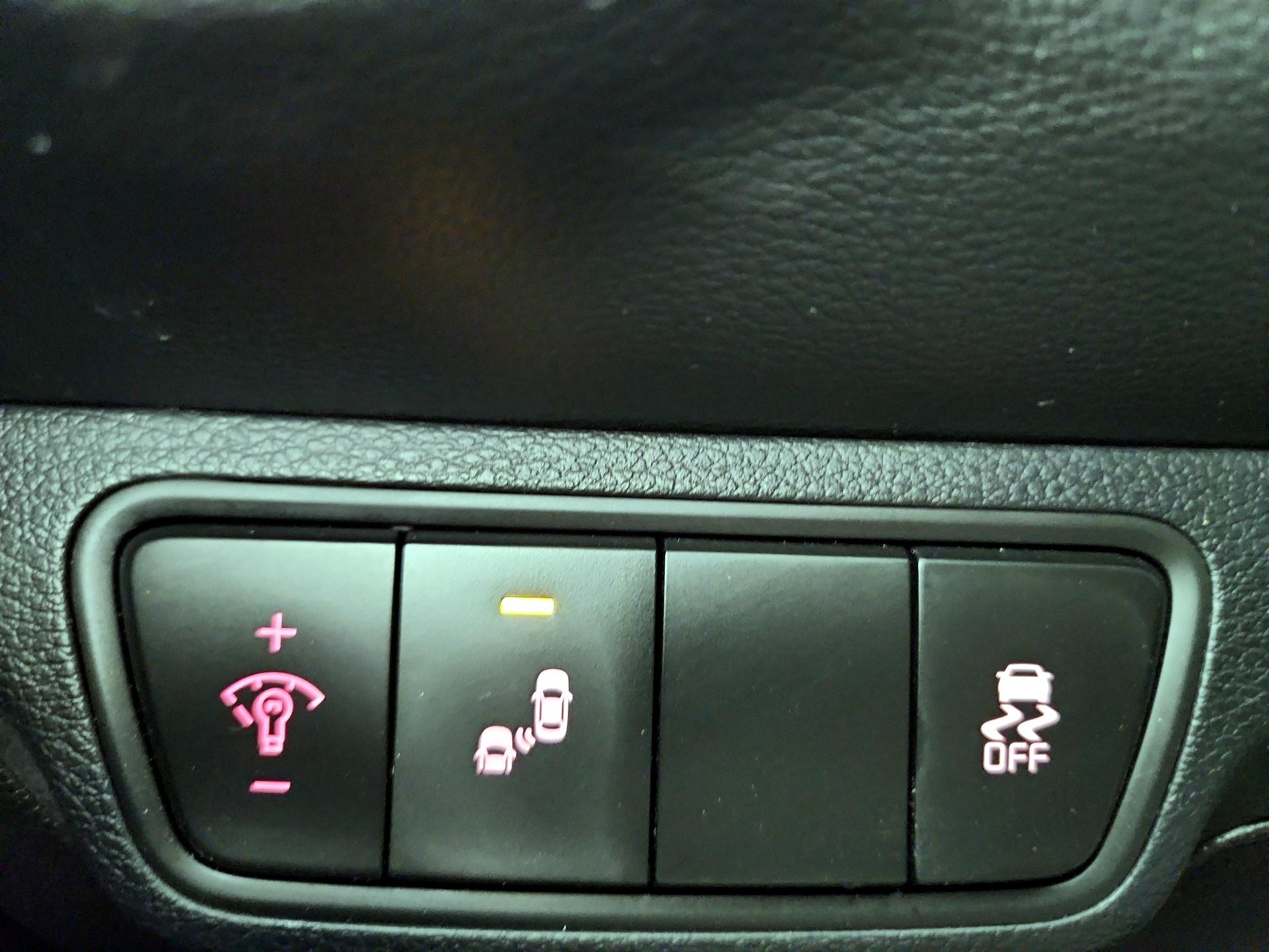 Thumbnail: 2022 Kia Forte - 13