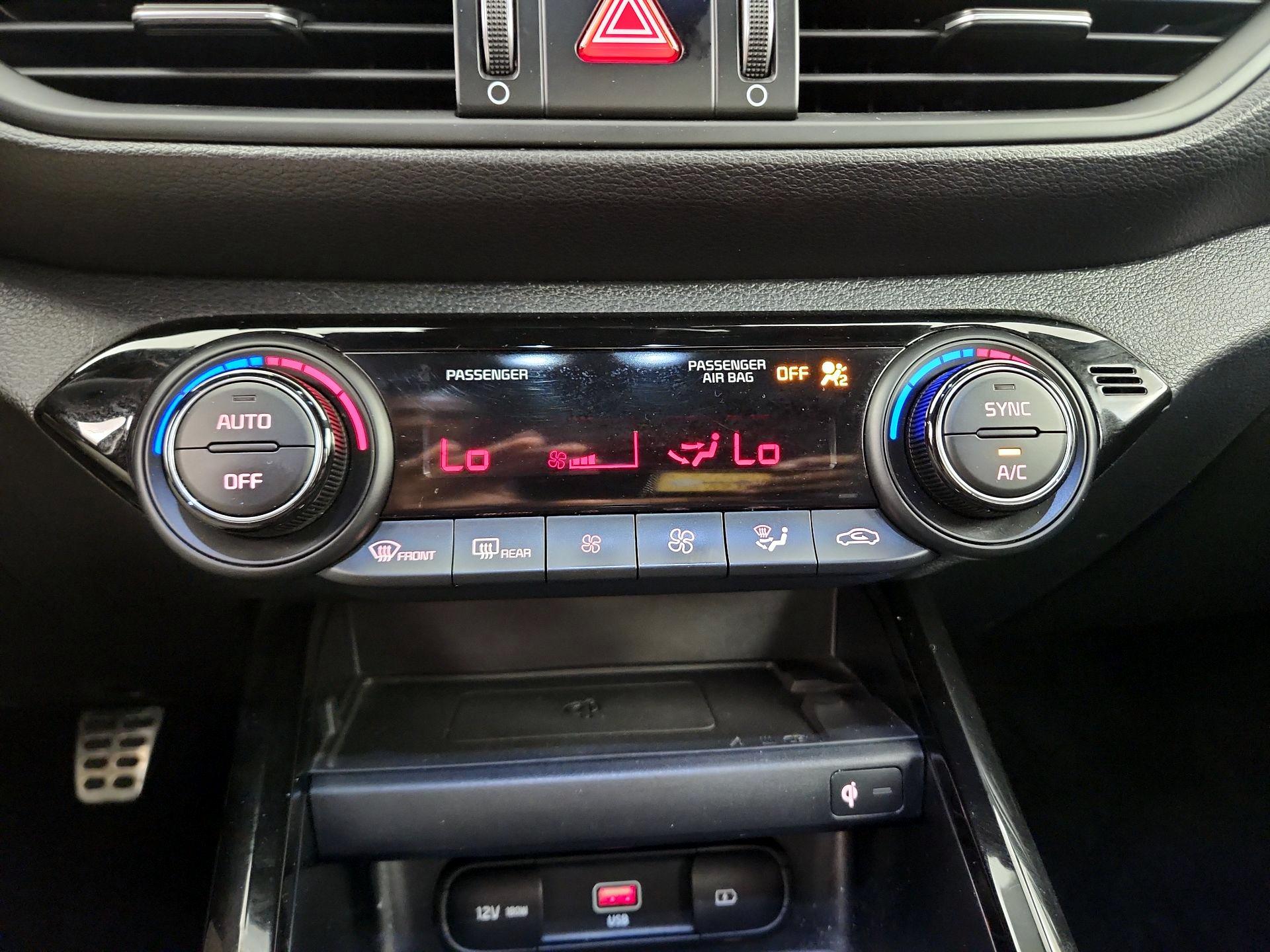 Thumbnail: 2022 Kia Forte - 17