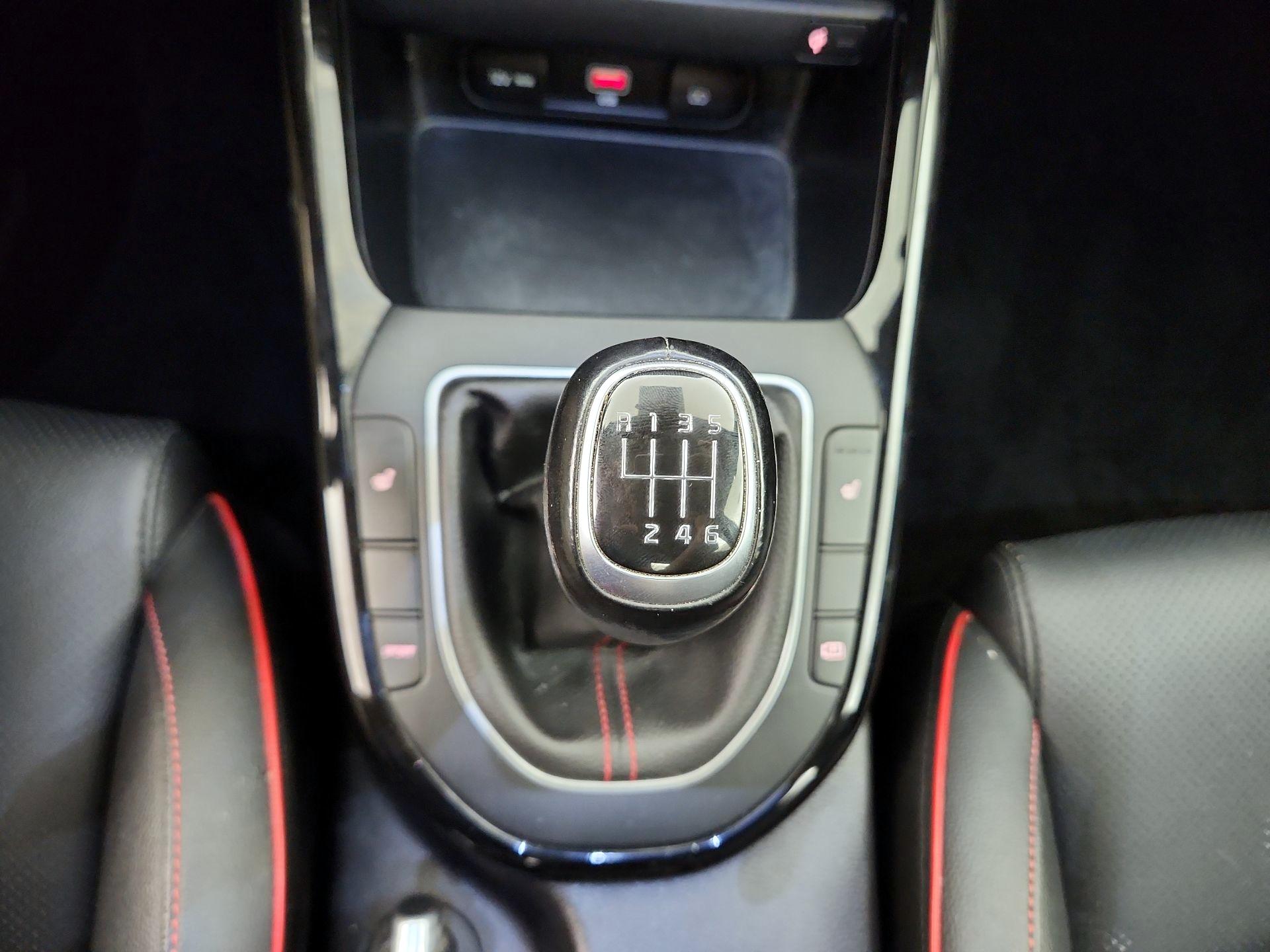 Thumbnail: 2022 Kia Forte - 18