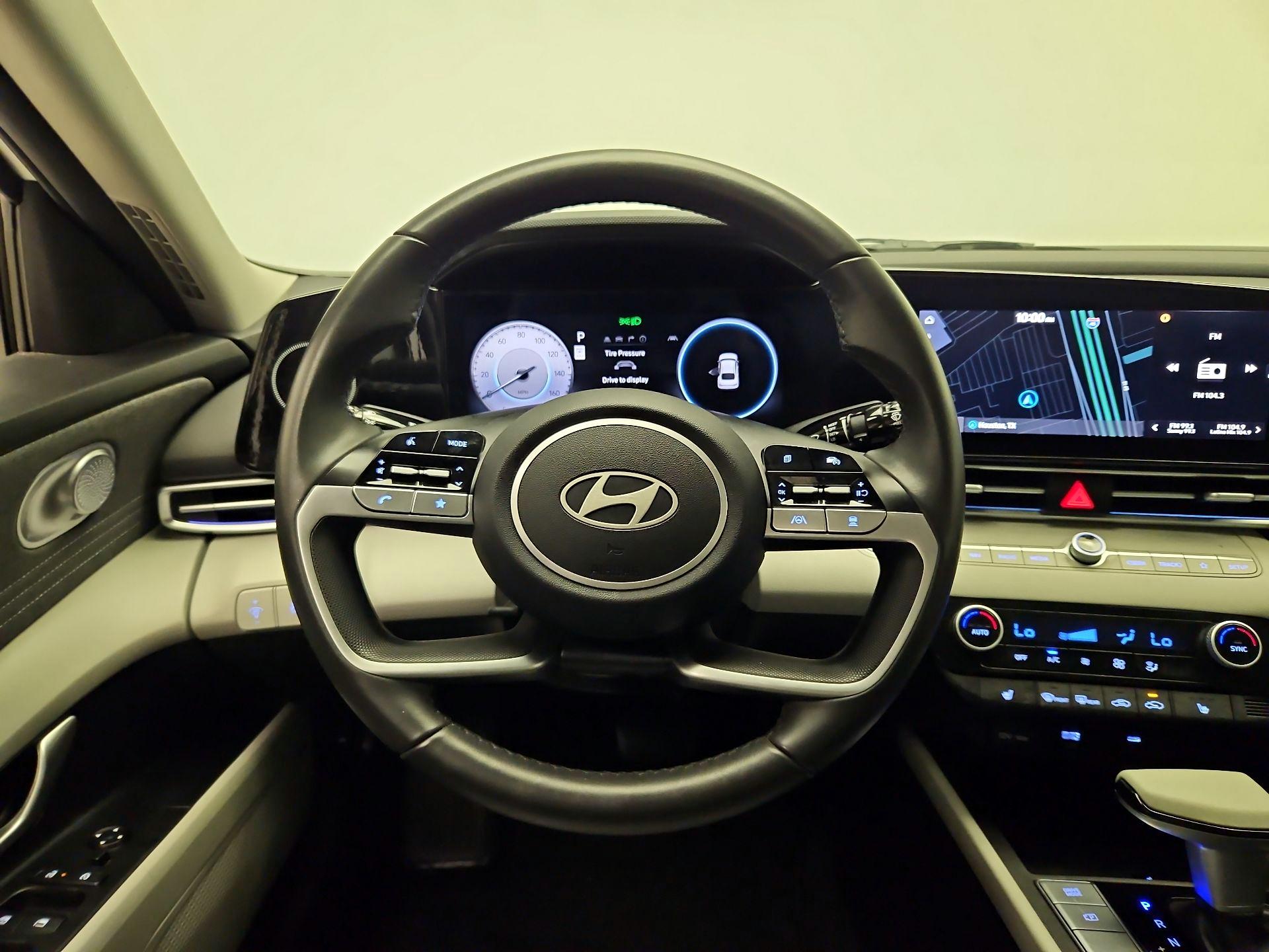 Thumbnail: 2025 Hyundai Elantra - 10