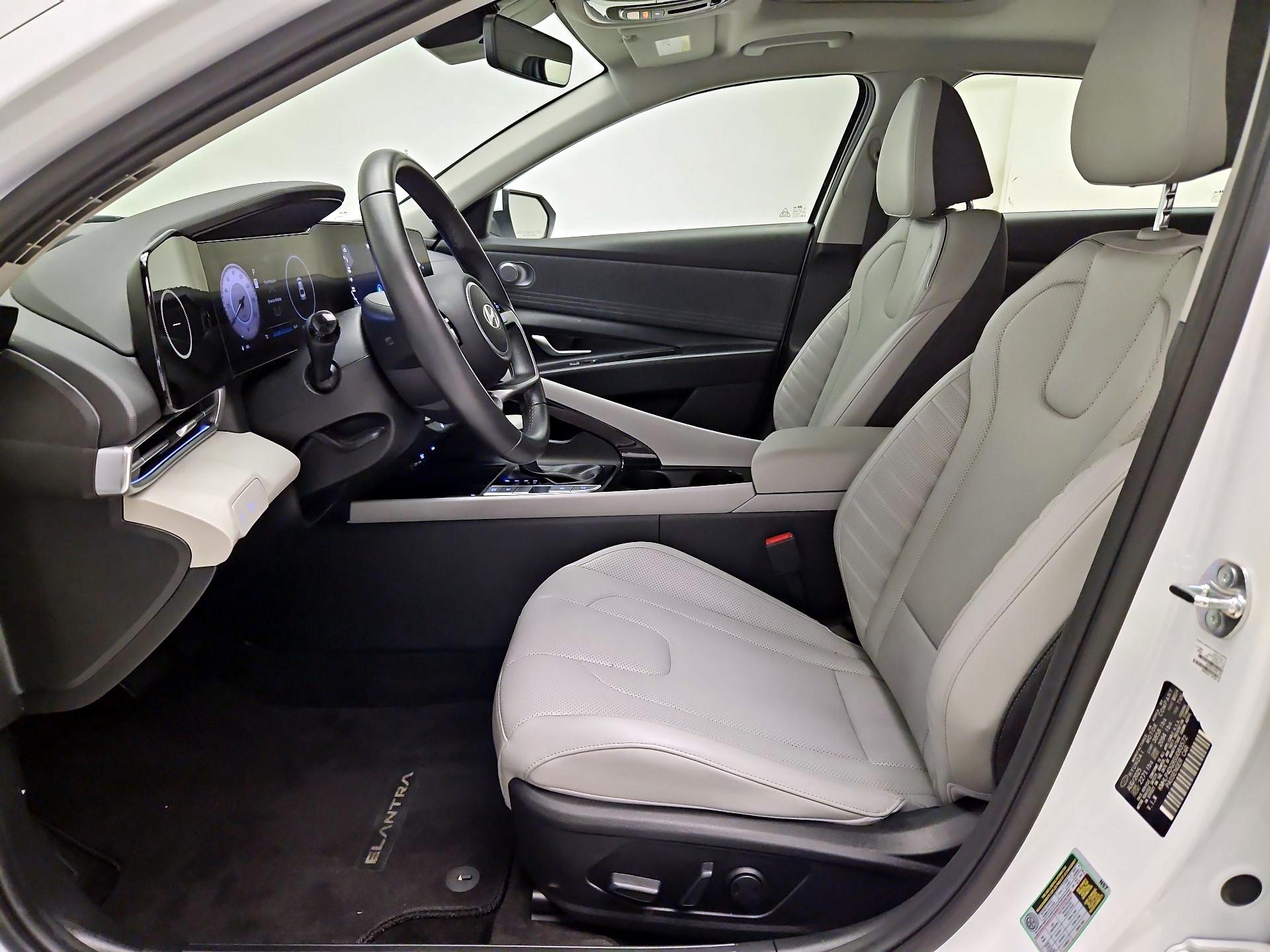 Thumbnail: 2025 Hyundai Elantra - 11