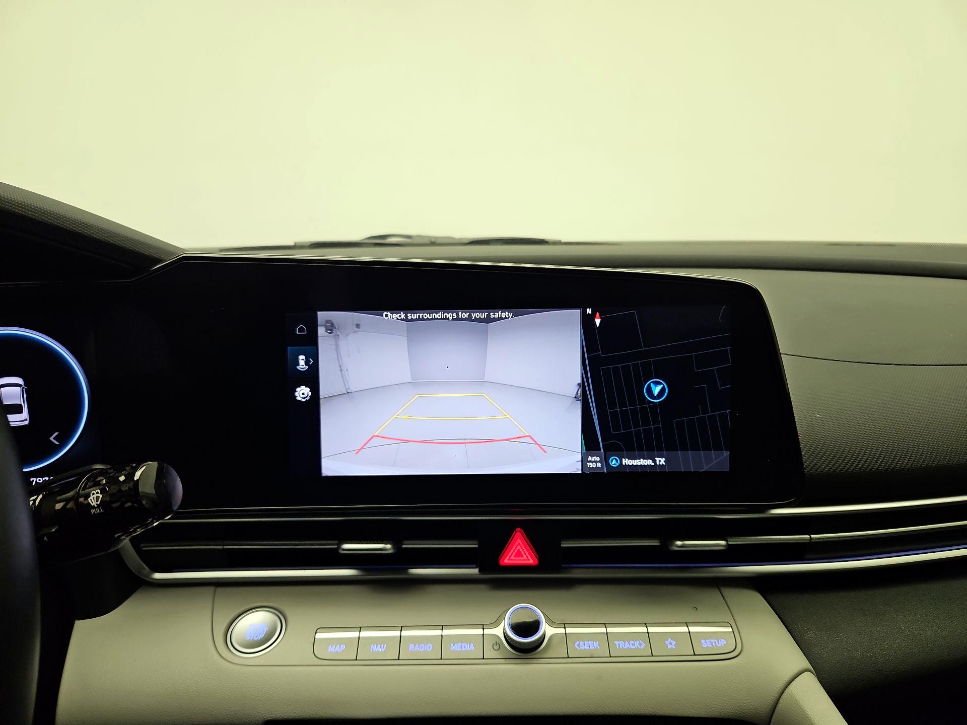 Thumbnail: 2025 Hyundai Elantra - 14