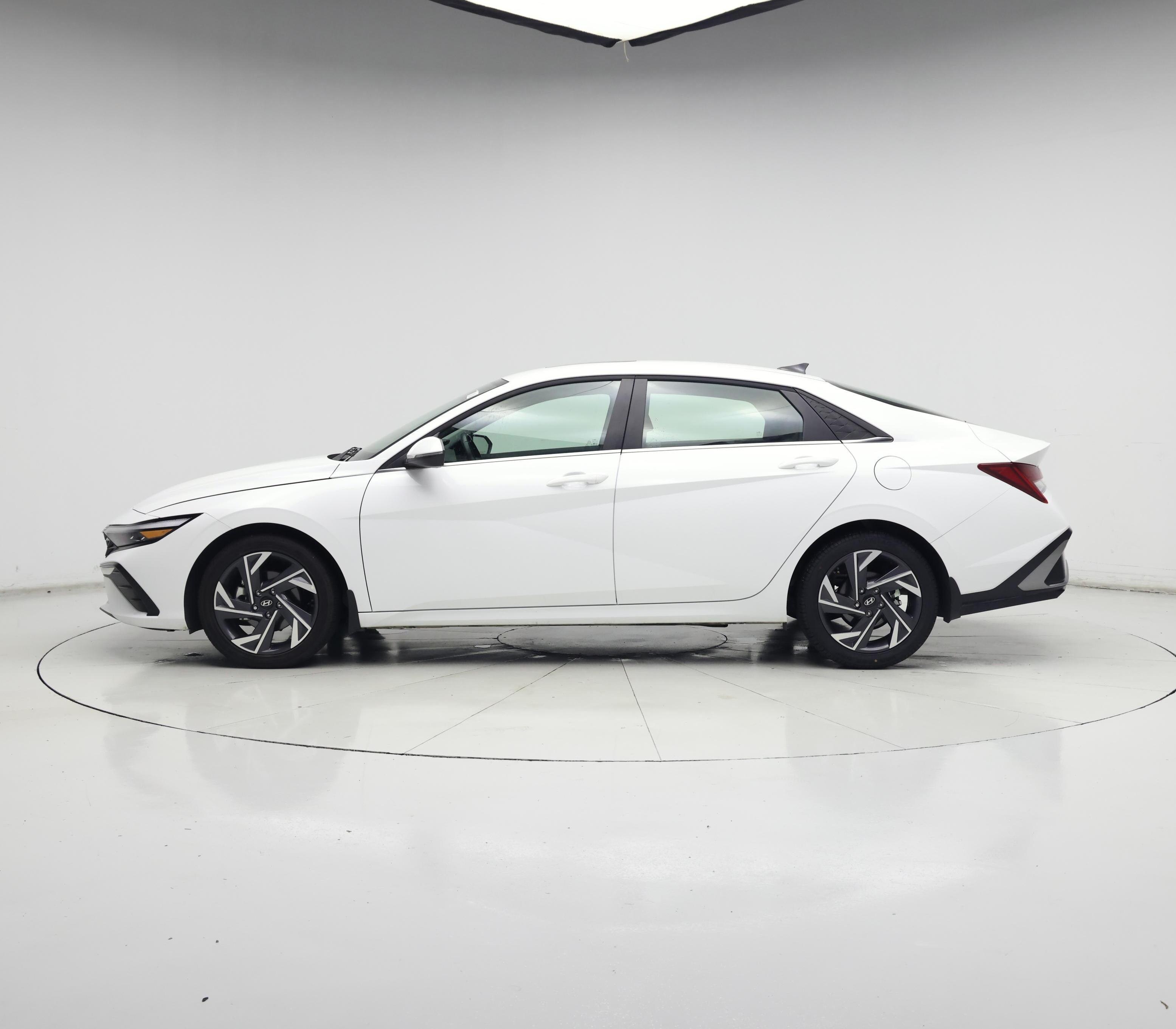 Thumbnail: 2025 Hyundai Elantra - 3