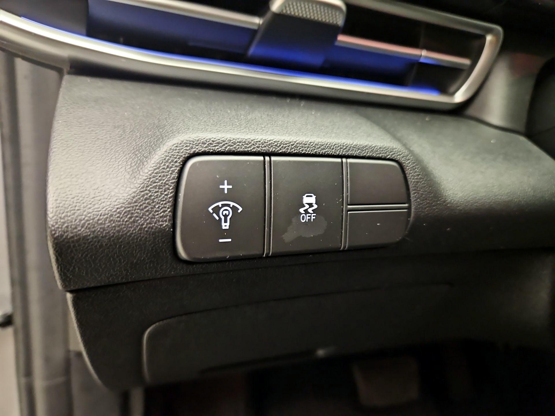 Thumbnail: 2024 Hyundai Elantra - 13