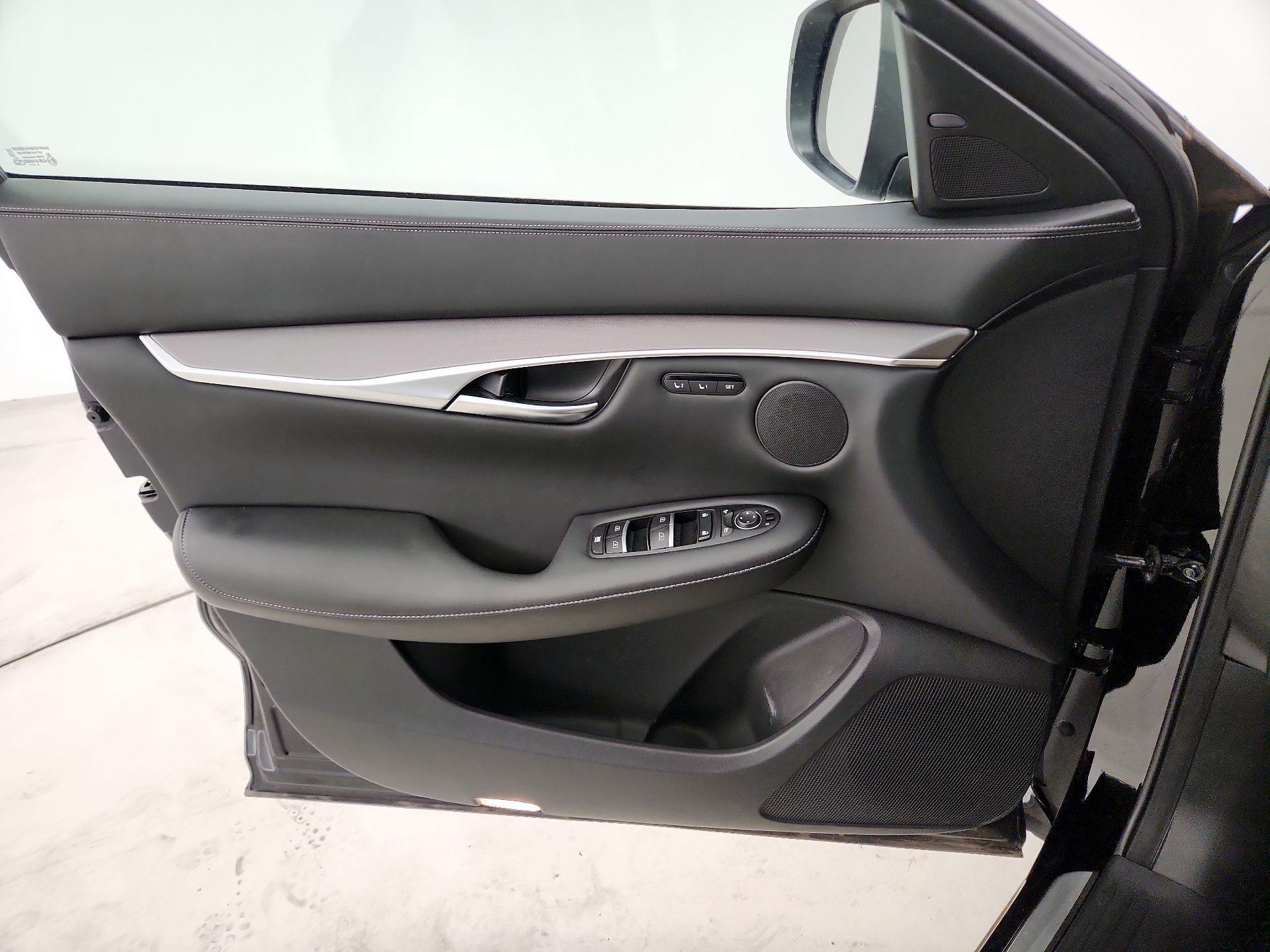 Thumbnail: 2023 INFINITI QX50 - 12