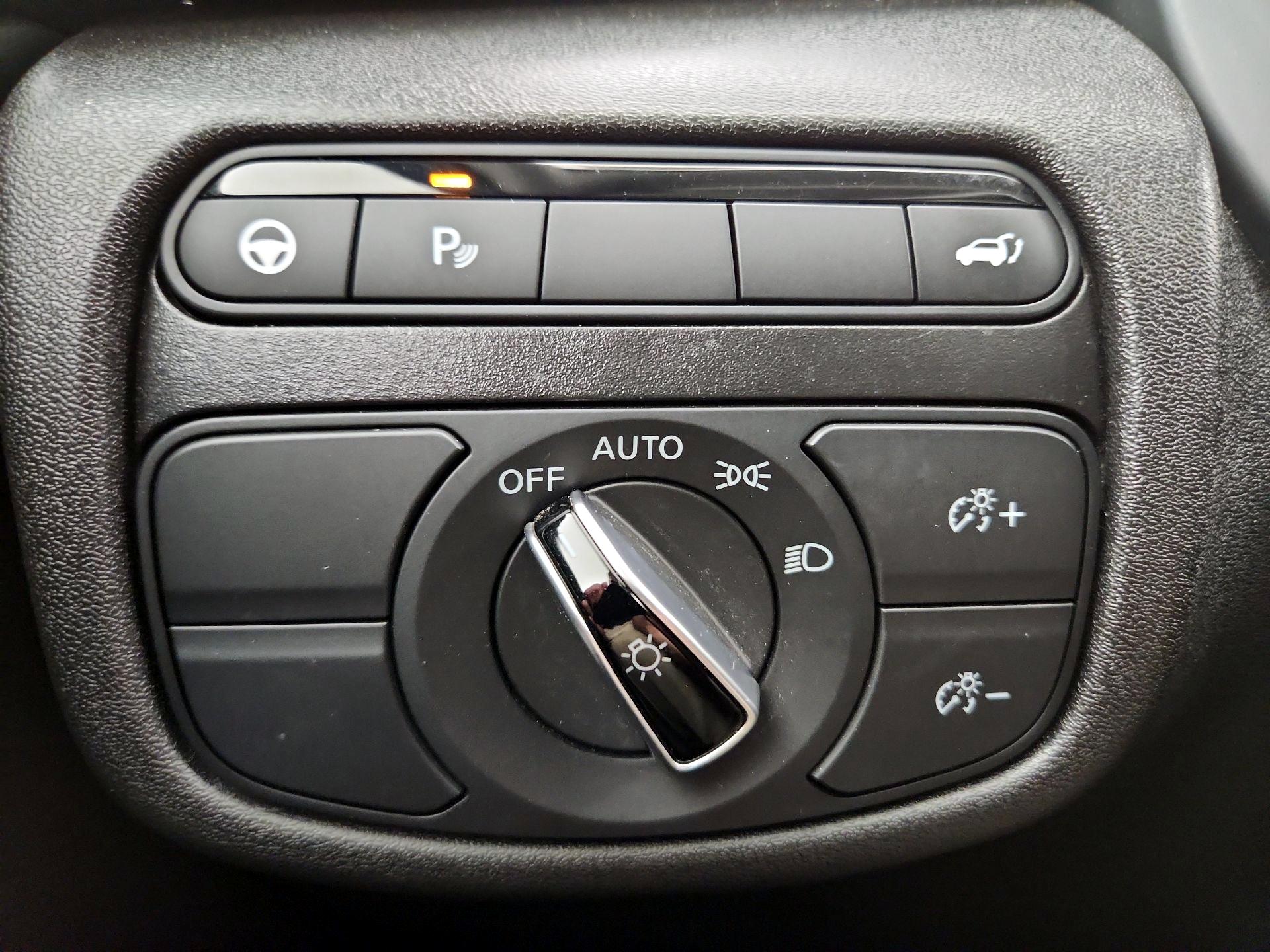 Thumbnail: 2023 INFINITI QX50 - 13