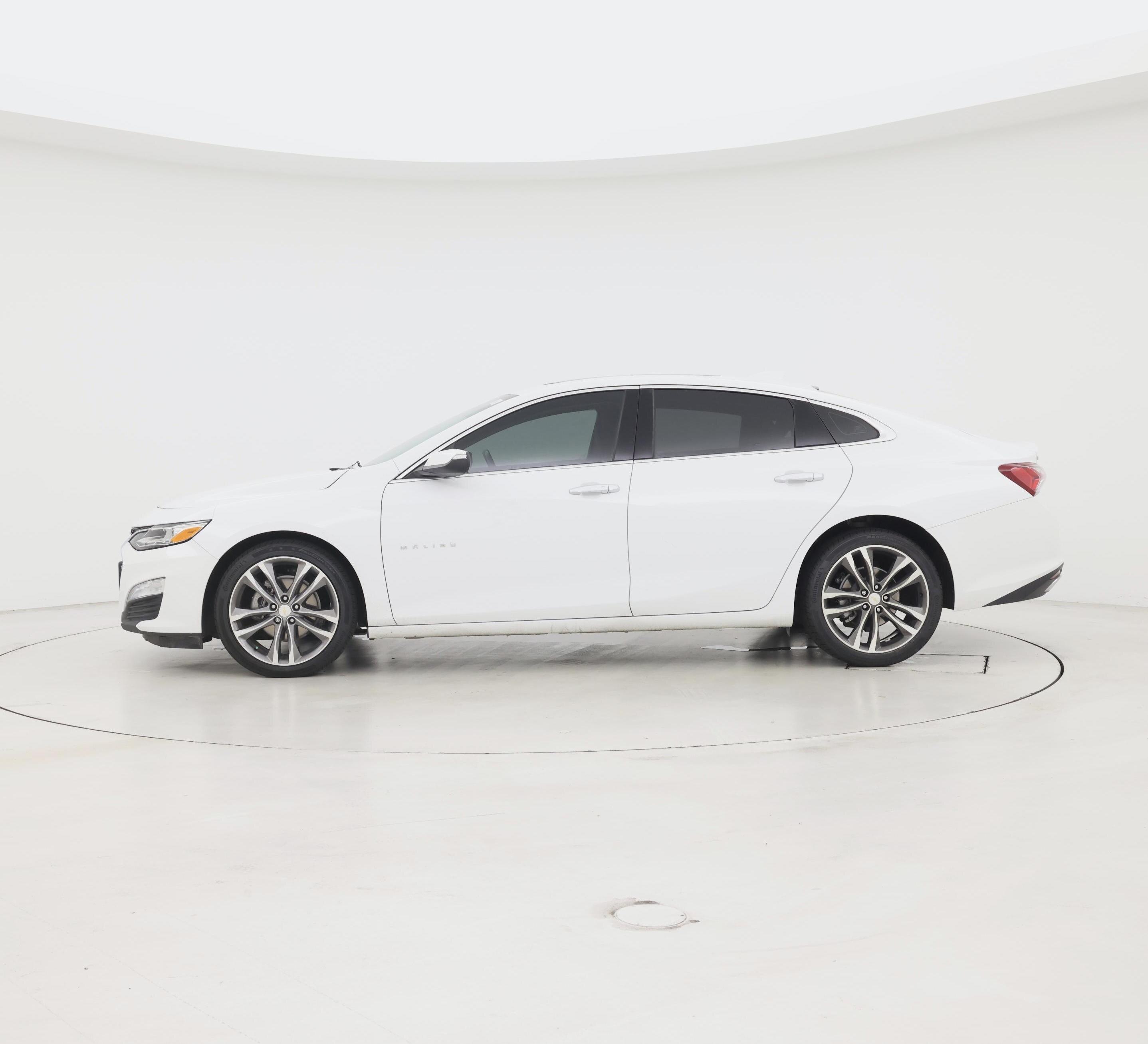 Thumbnail: 2022 Chevrolet Malibu - 3