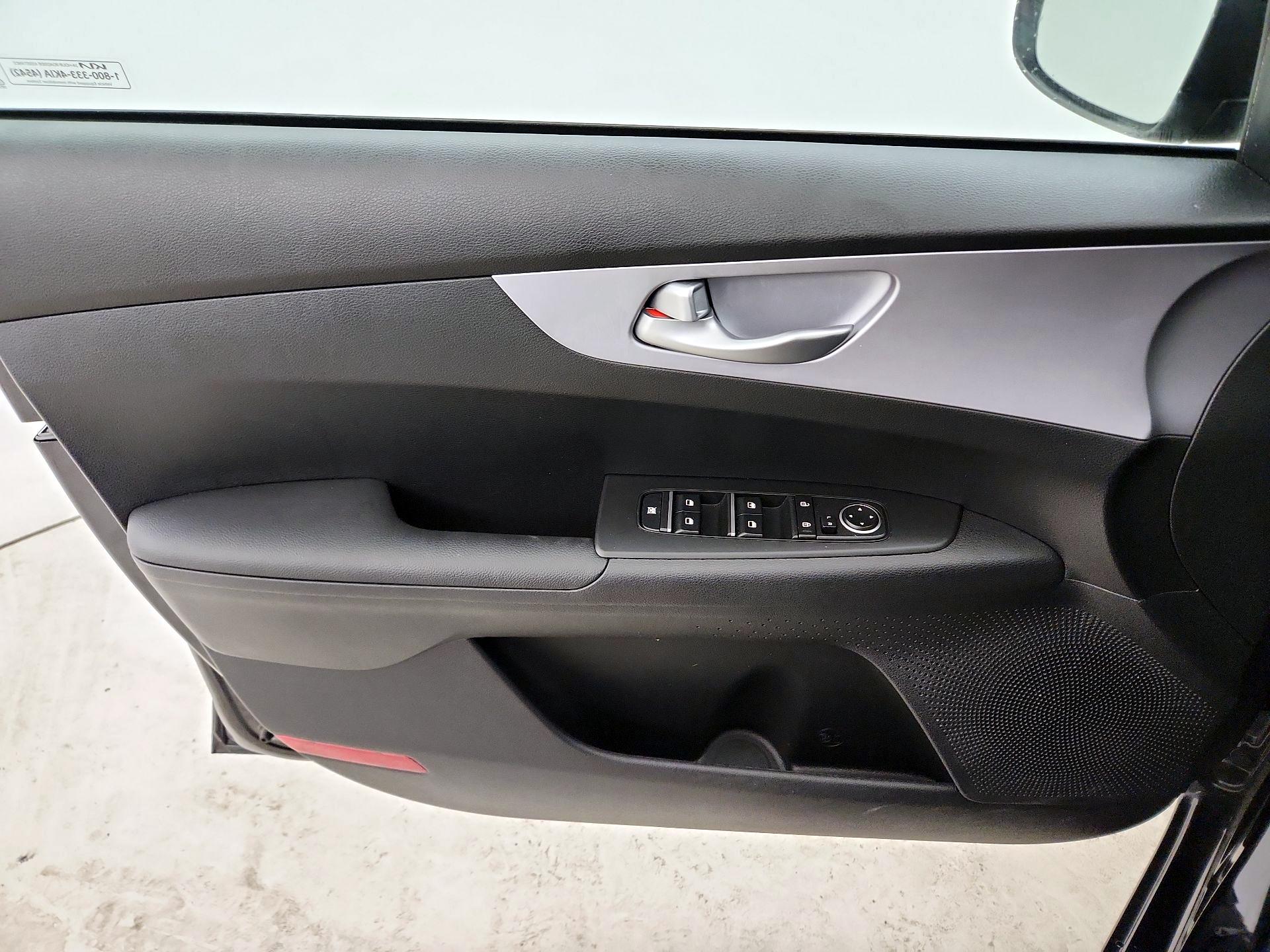 Thumbnail: 2024 Kia Forte - 12