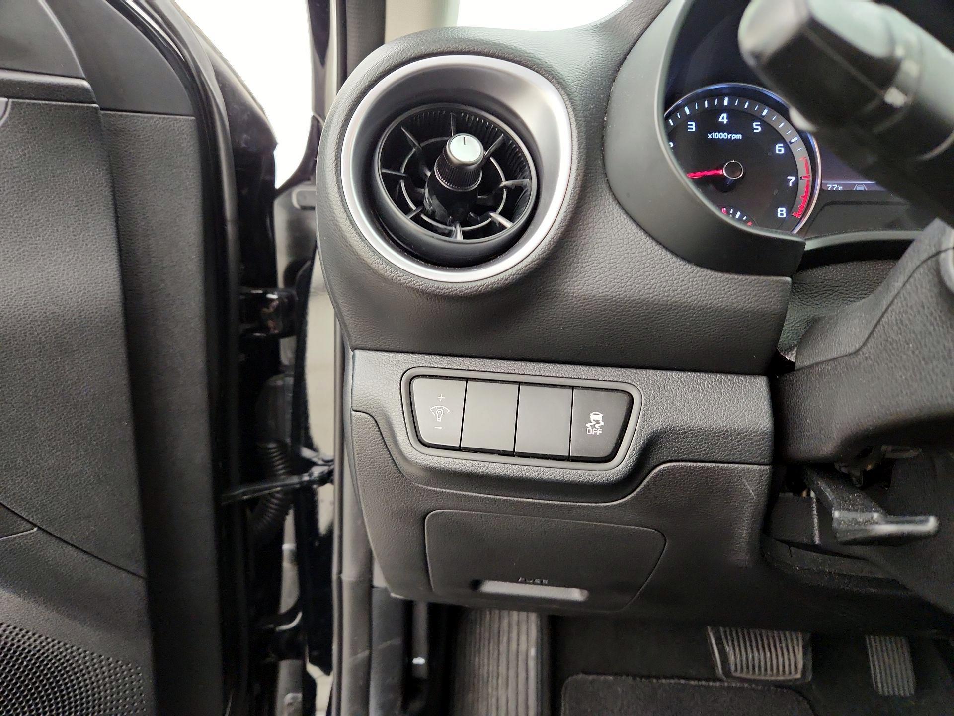 Thumbnail: 2024 Kia Forte - 13