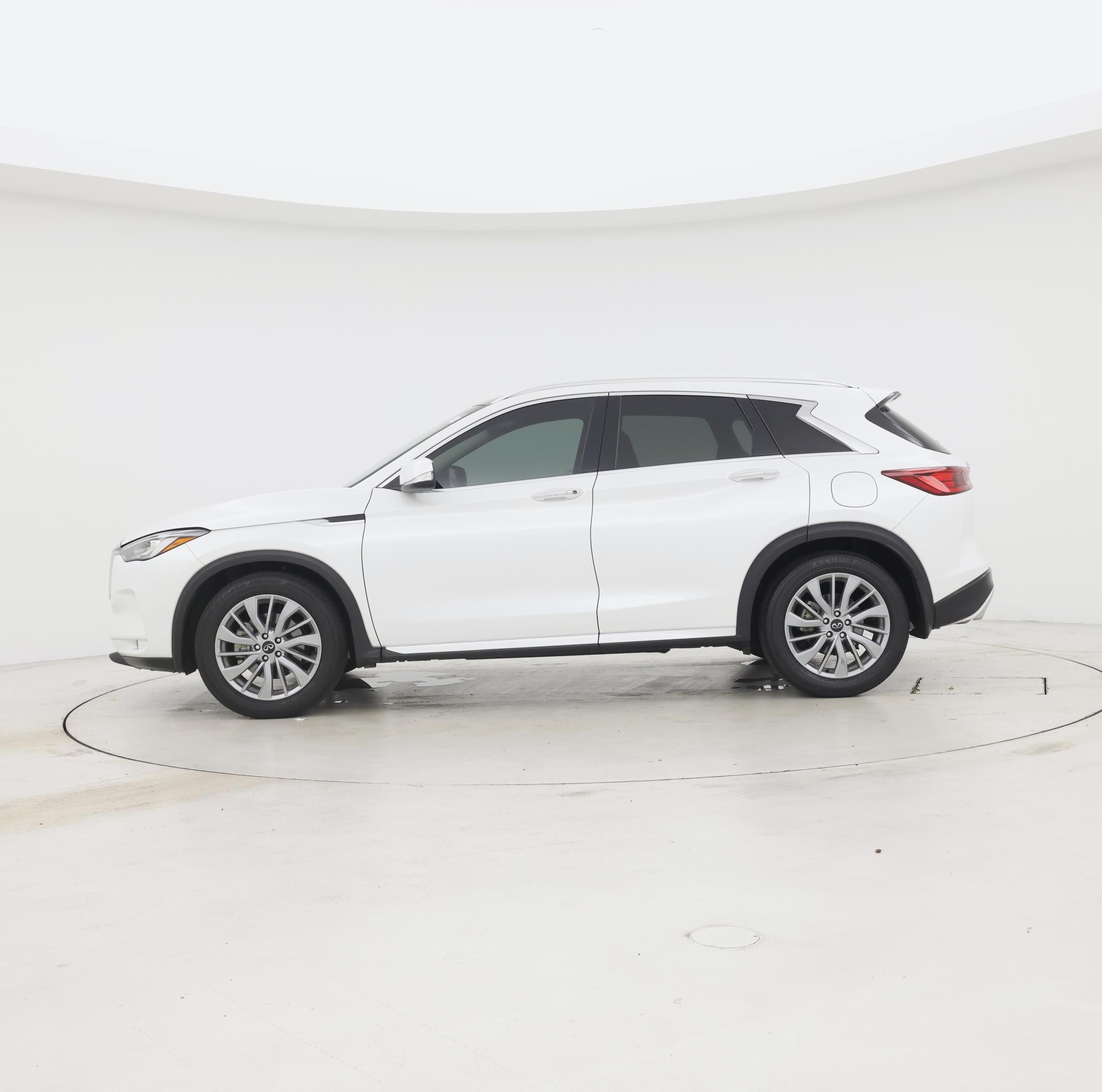 Thumbnail: 2024 INFINITI QX50 - 3