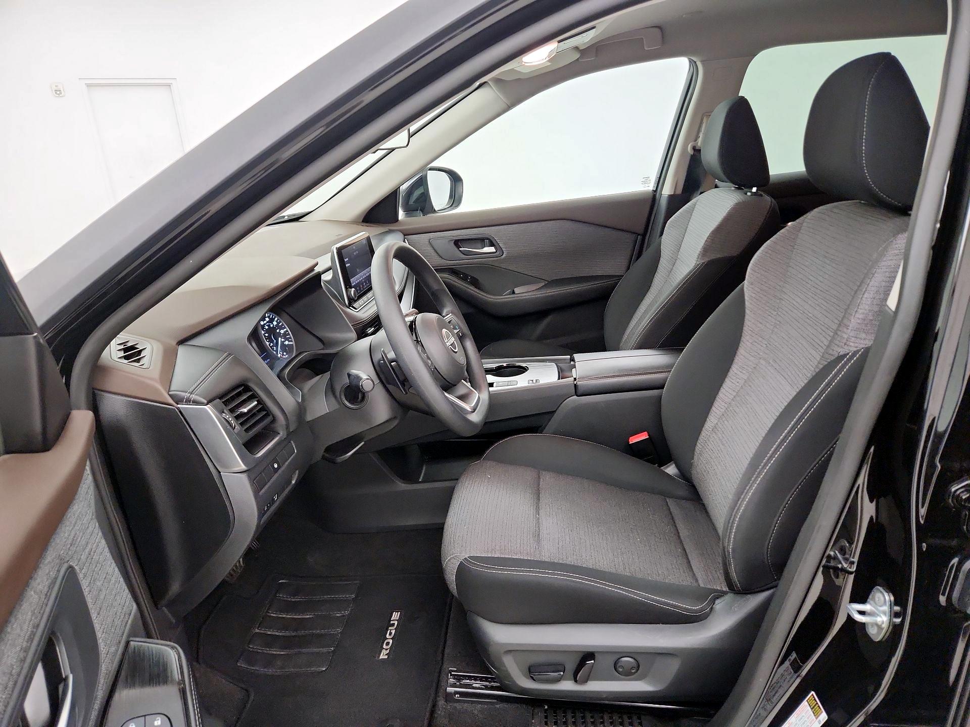 Thumbnail: 2023 Nissan Rogue - 9