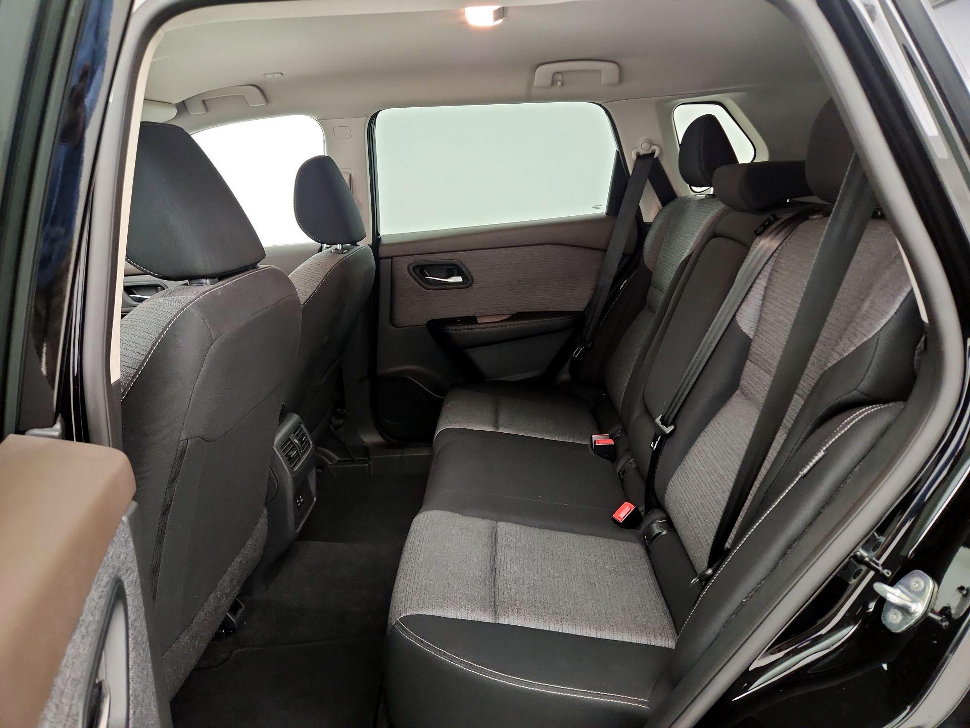 Thumbnail: 2023 Nissan Rogue - 17