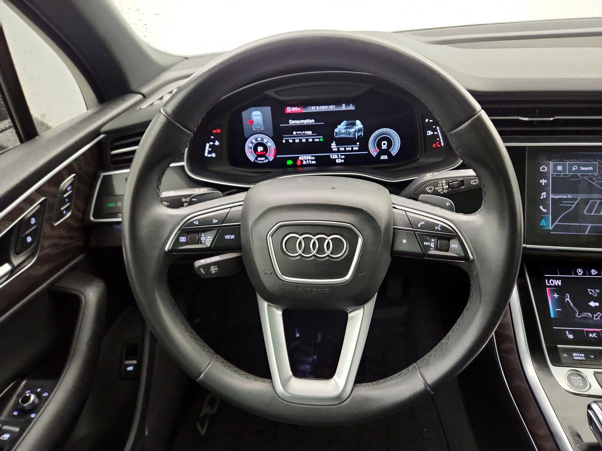 Thumbnail: 2021 Audi Q7 - 10