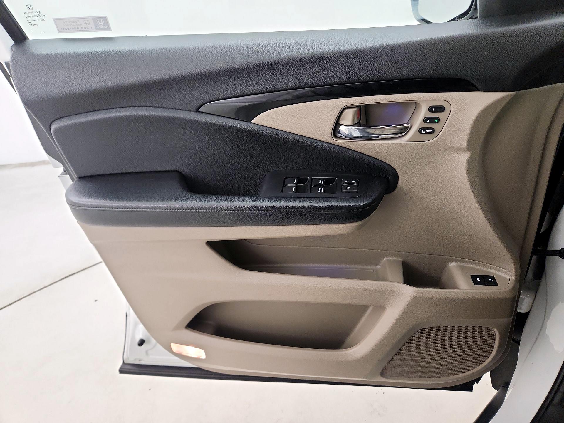 Thumbnail: 2021 Honda Pilot - 12