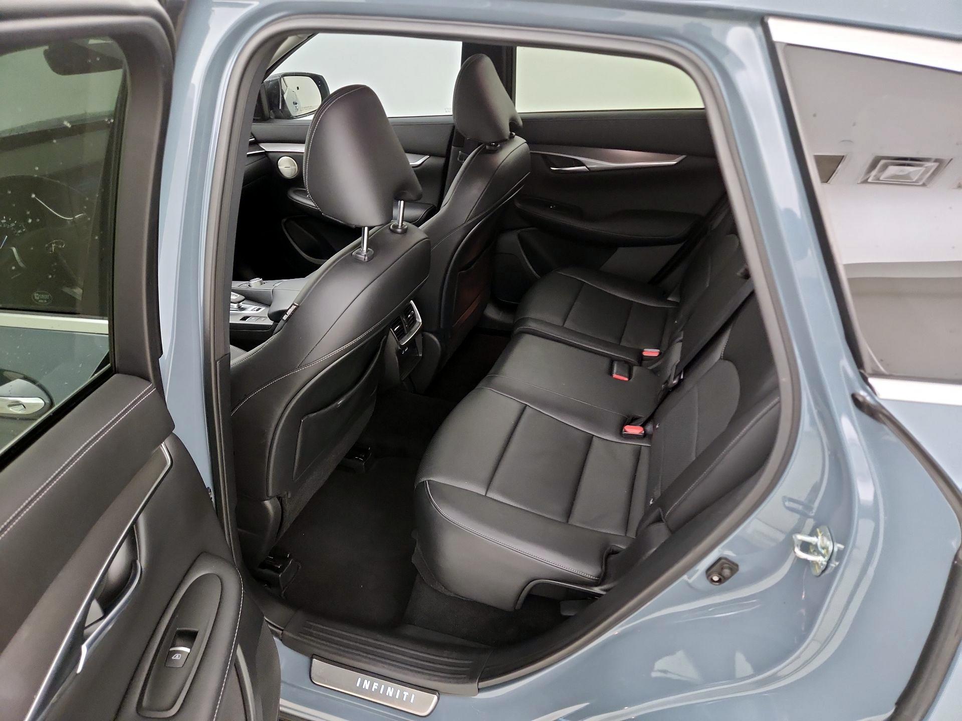 Thumbnail: 2023 INFINITI QX50 - 20