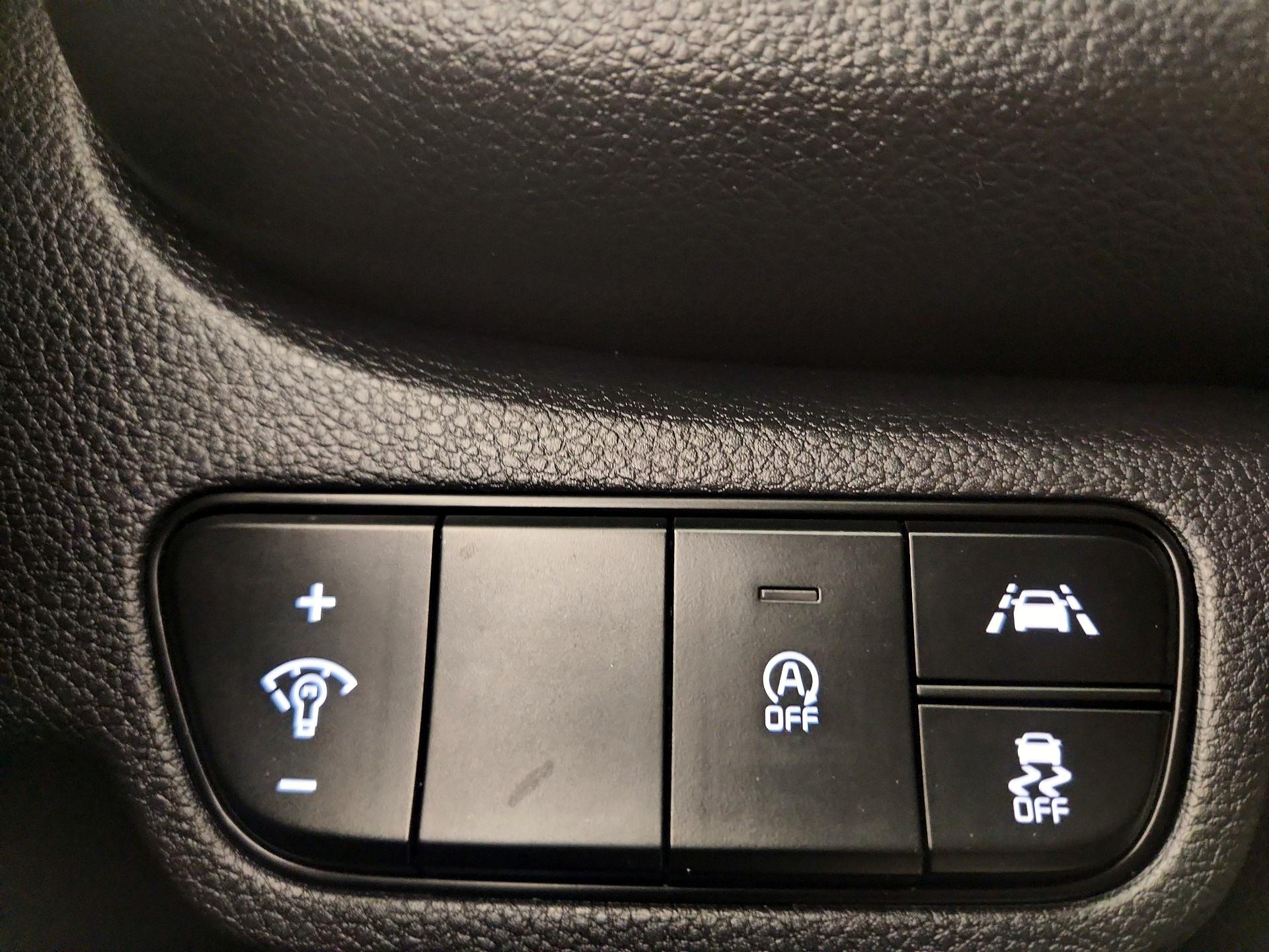 Thumbnail: 2022 Kia Seltos - 13