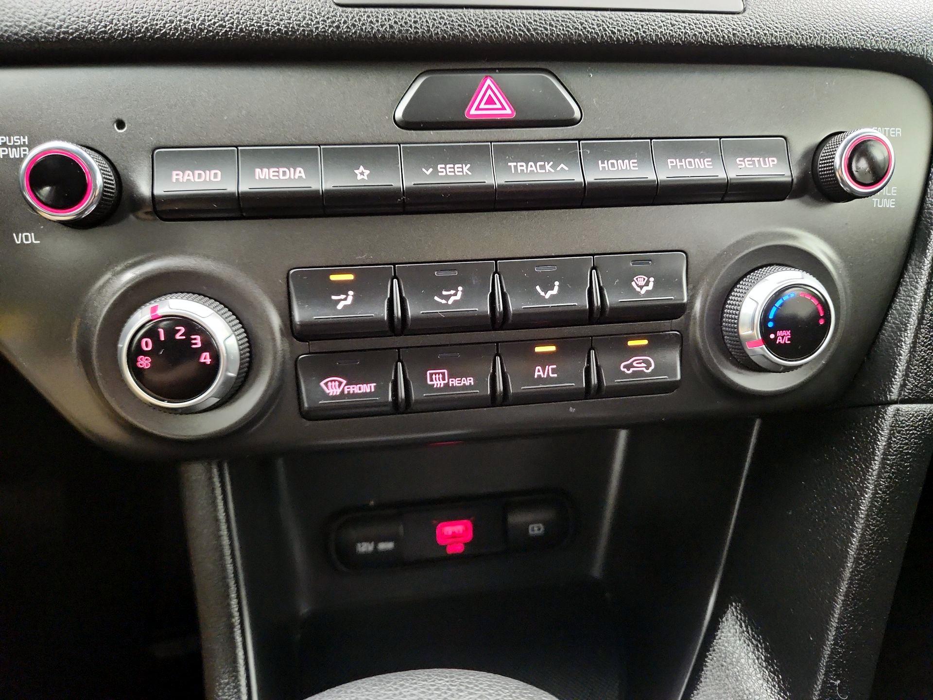 Thumbnail: 2022 Kia Sportage - 16