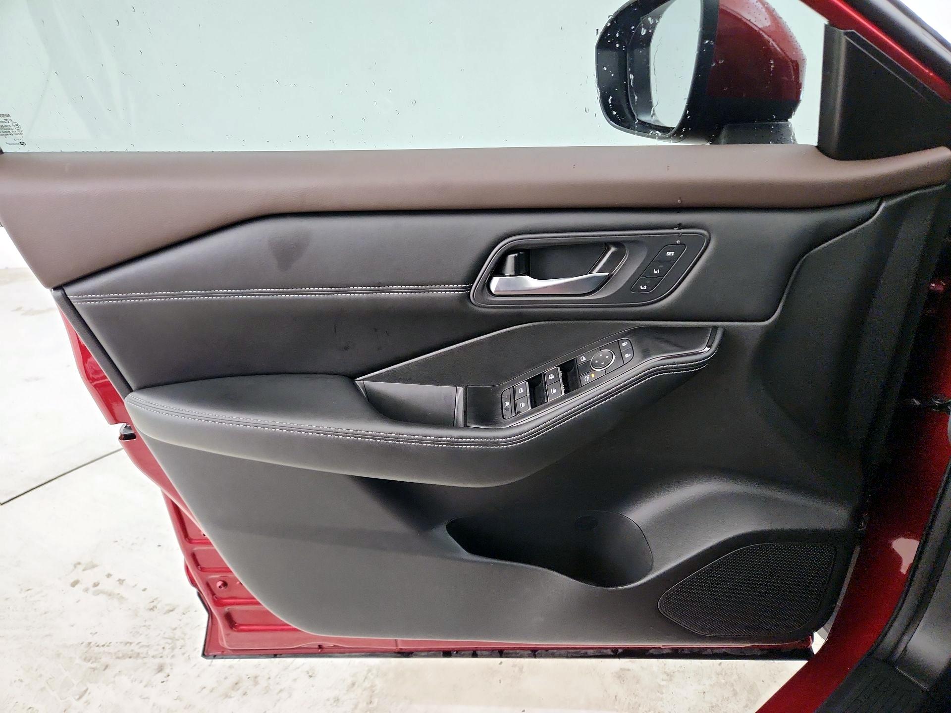 Thumbnail: 2023 Nissan Rogue - 12