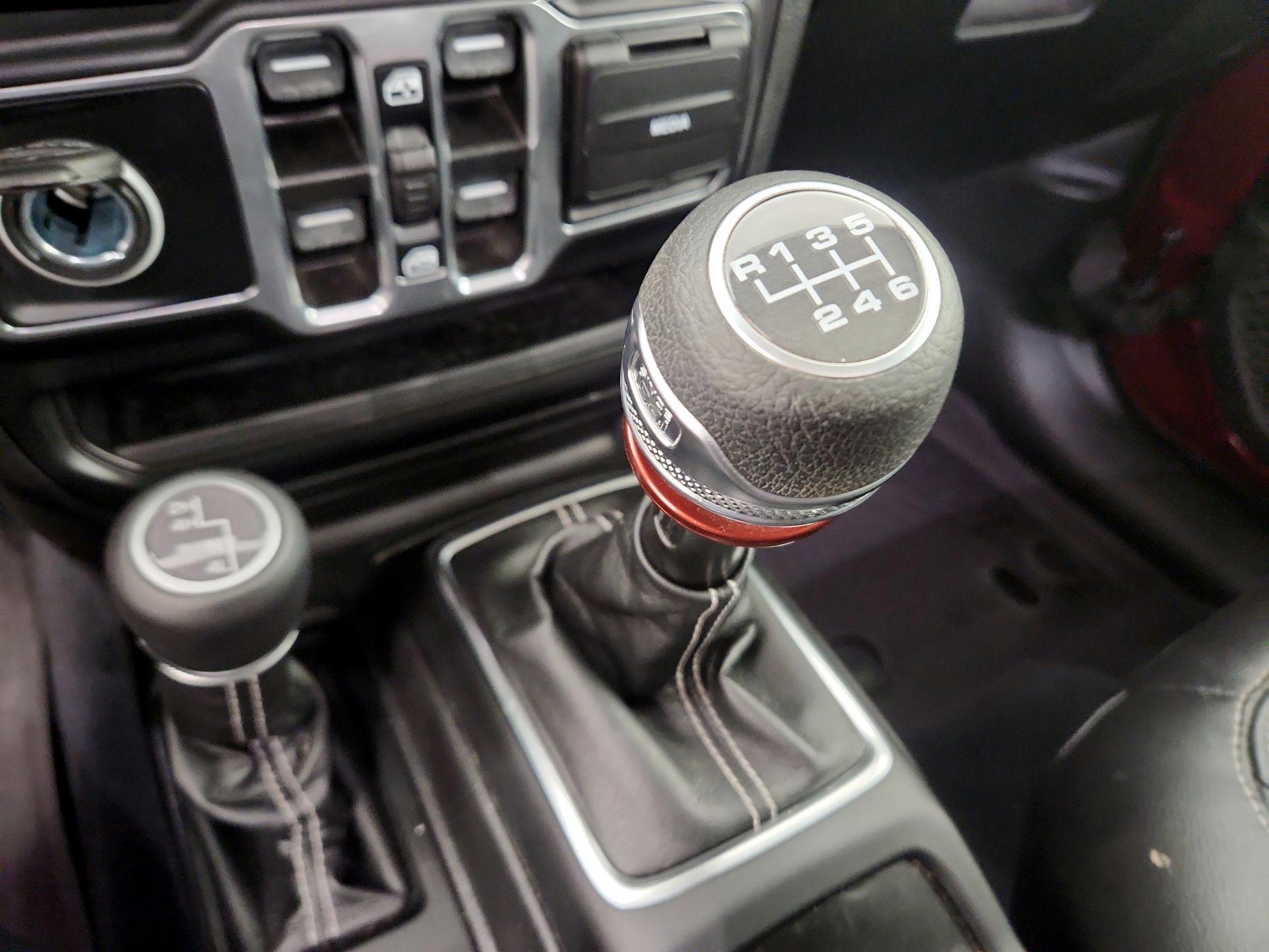 Thumbnail: 2022 Jeep Wrangler - 17