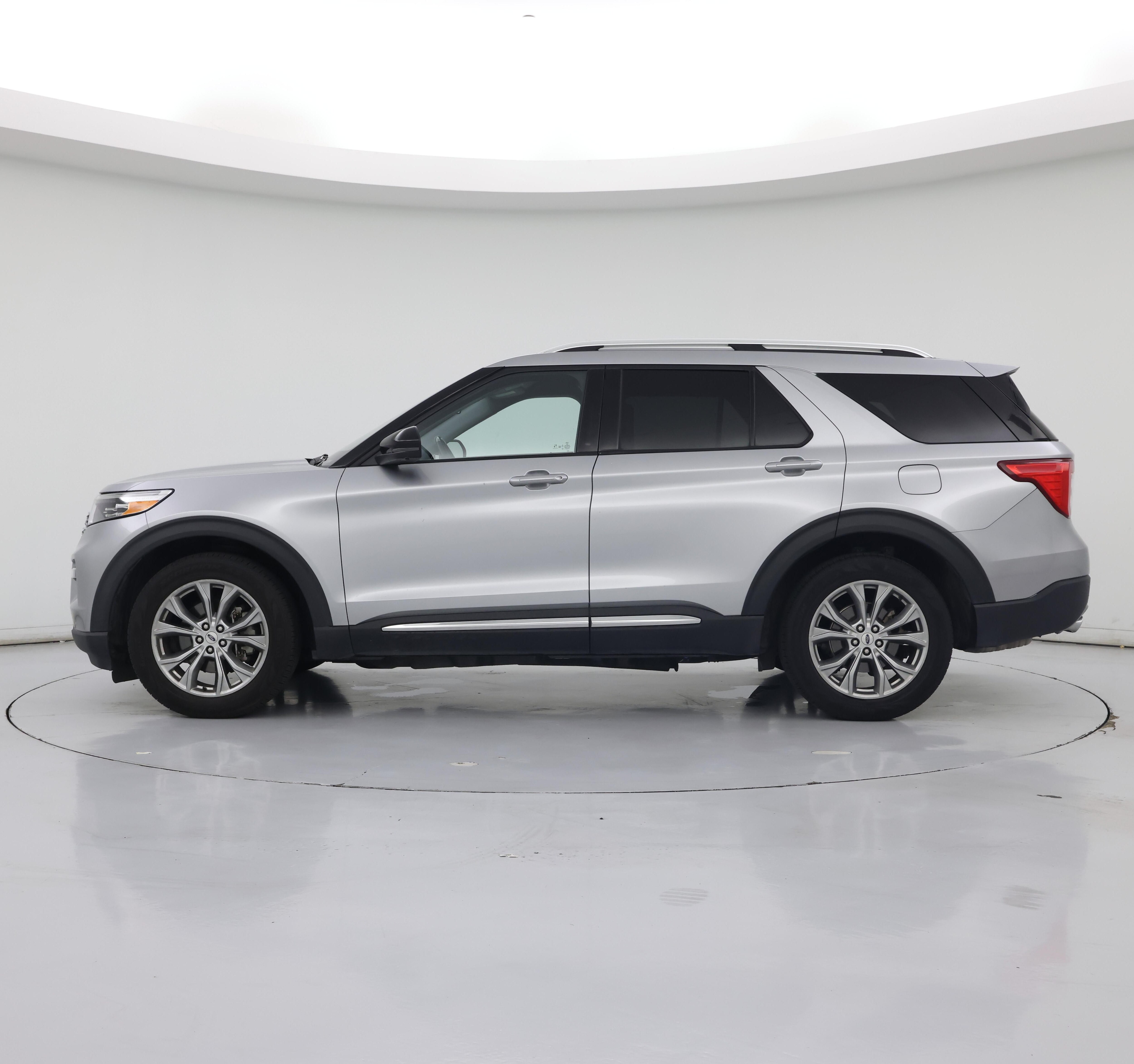 Thumbnail: 2021 Ford Explorer - 3