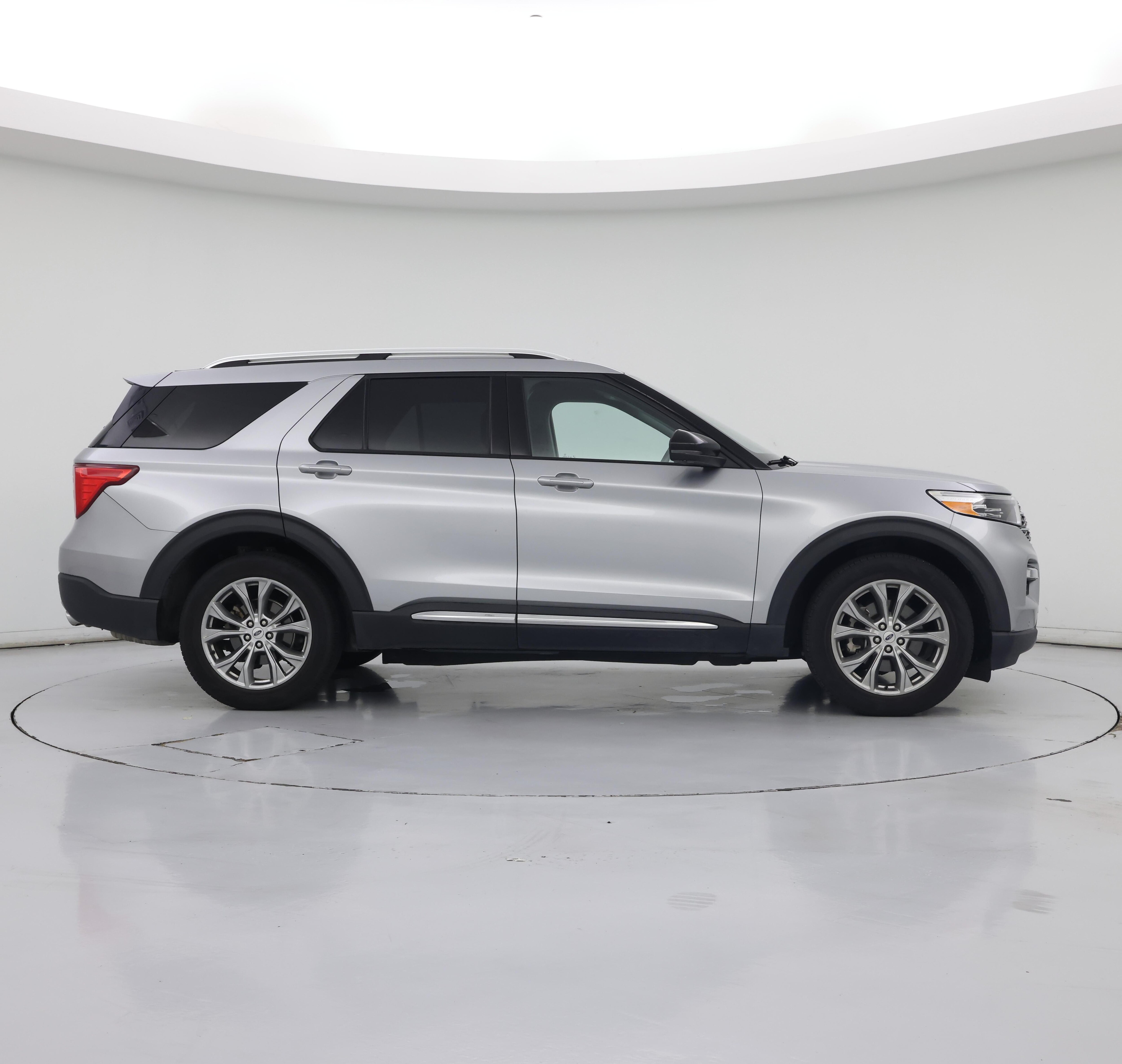 Thumbnail: 2021 Ford Explorer - 7