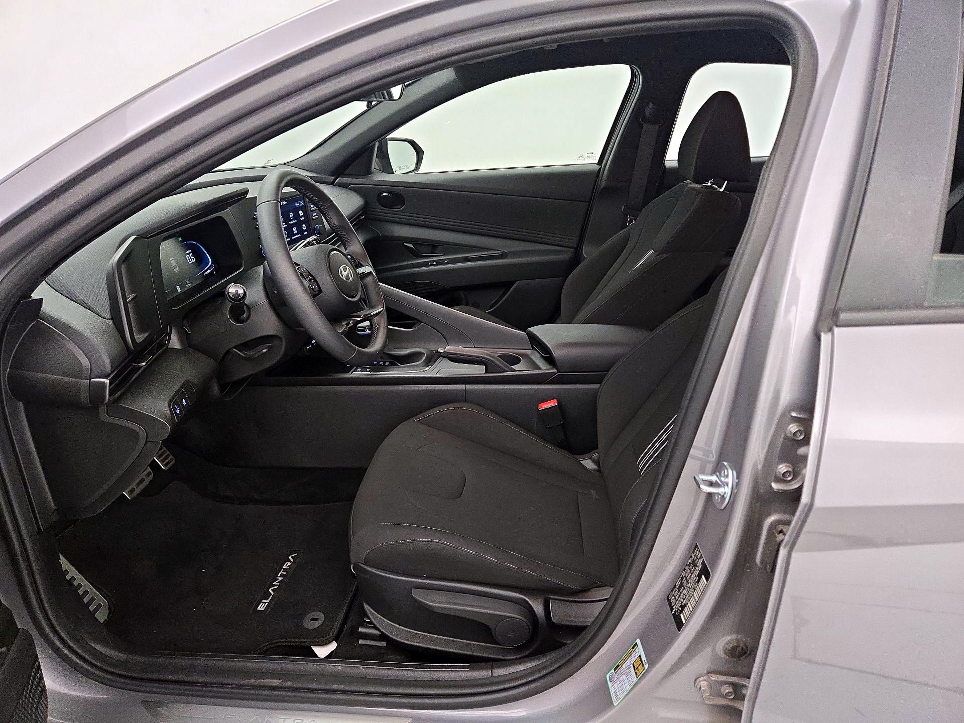 Thumbnail: 2025 Hyundai Elantra - 11