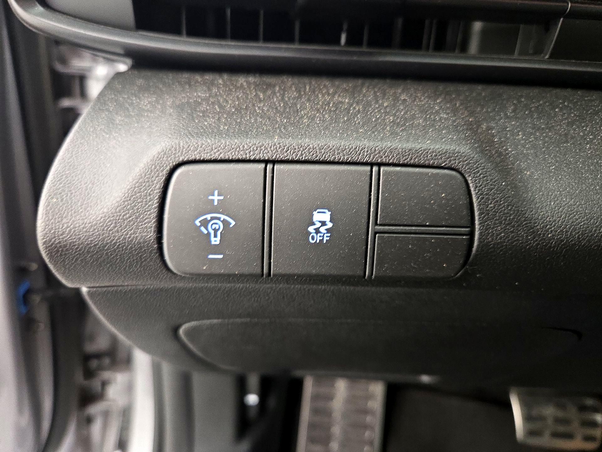 Thumbnail: 2025 Hyundai Elantra - 13