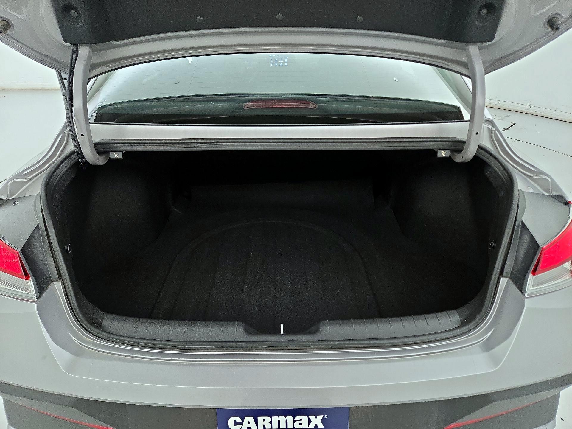 Thumbnail: 2025 Hyundai Elantra - 20