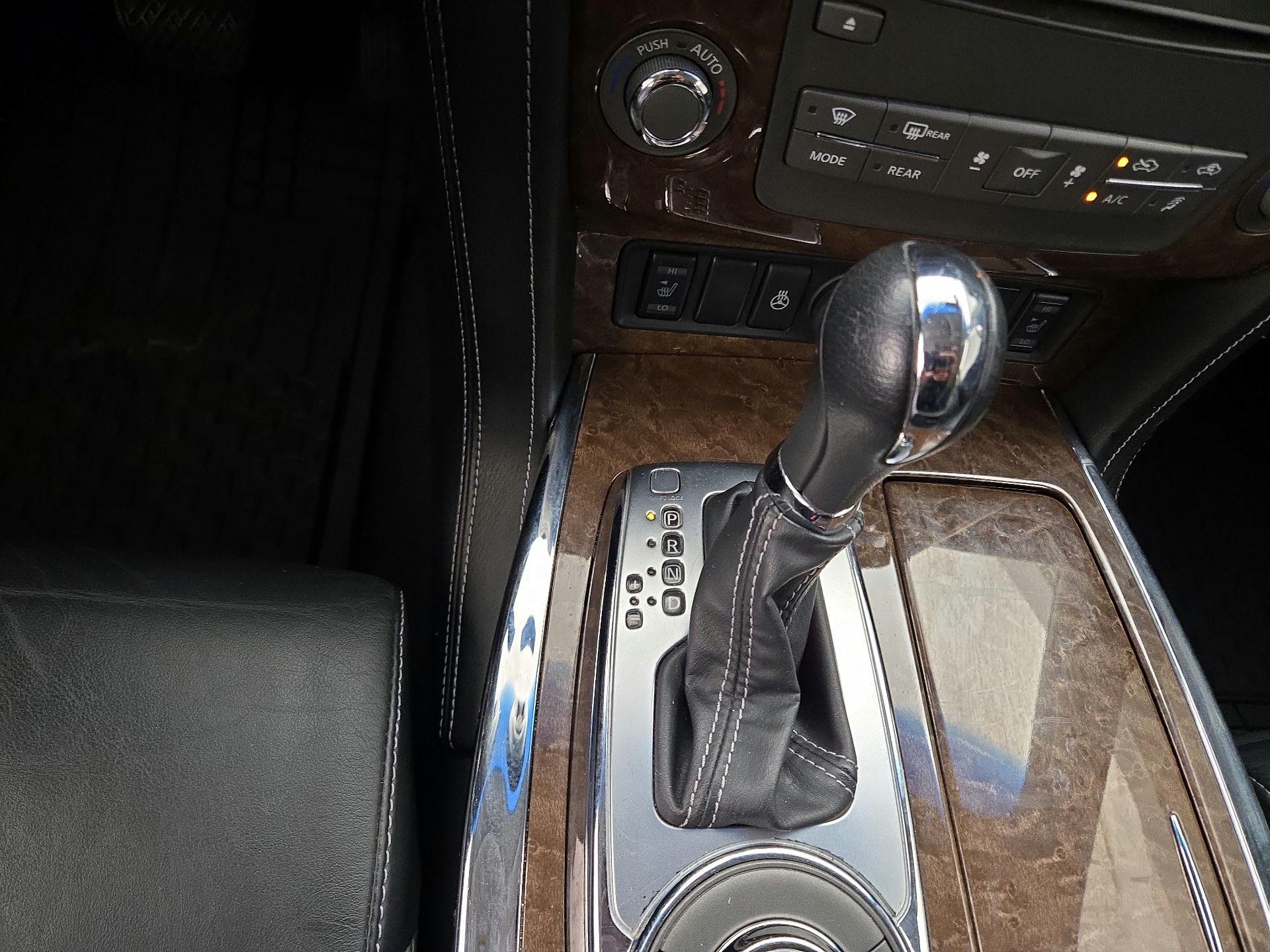 Thumbnail: 2017 INFINITI QX80 - 18