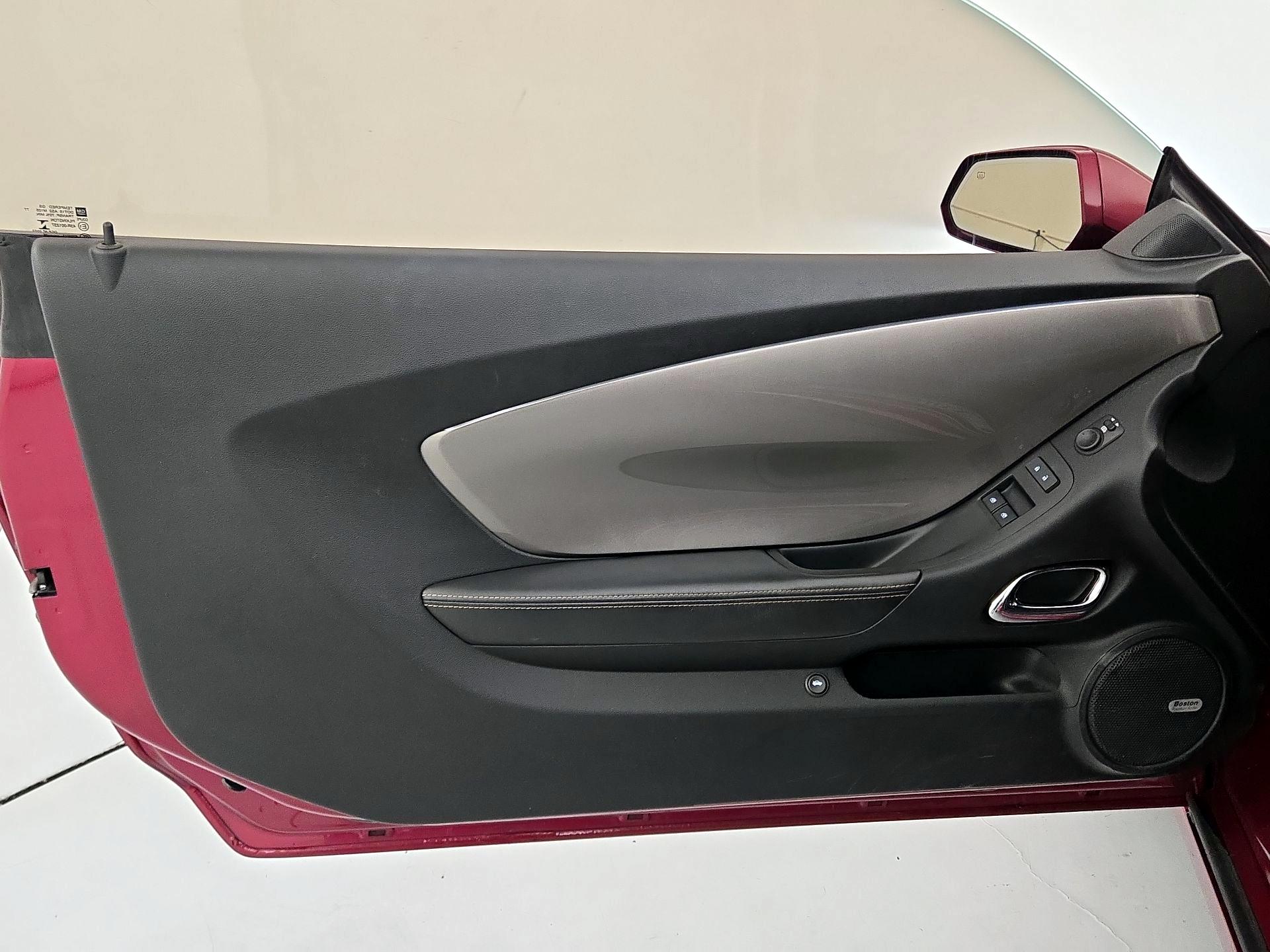 Thumbnail: 2014 Chevrolet Camaro - 12