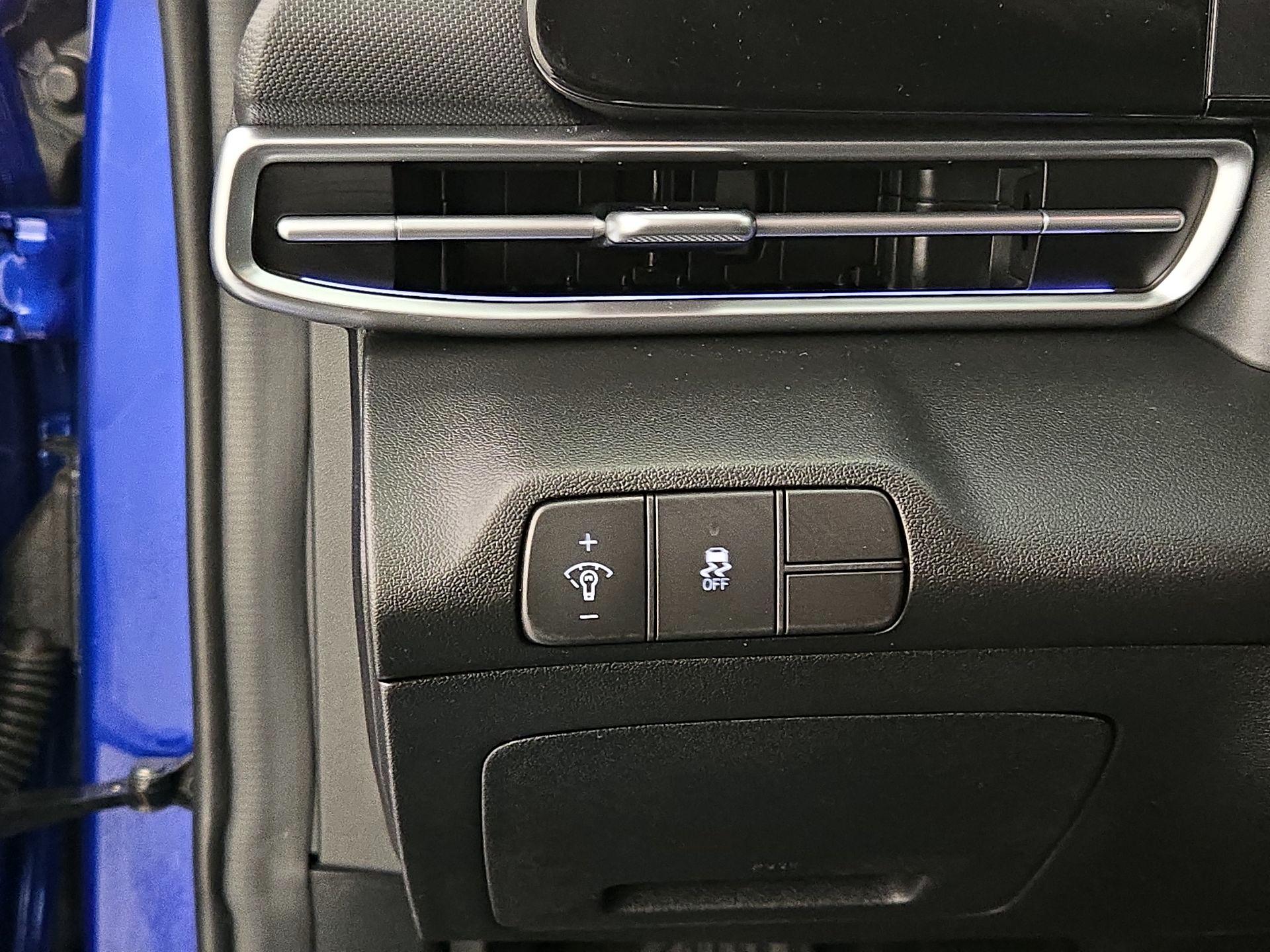 Thumbnail: 2025 Hyundai Elantra - 13