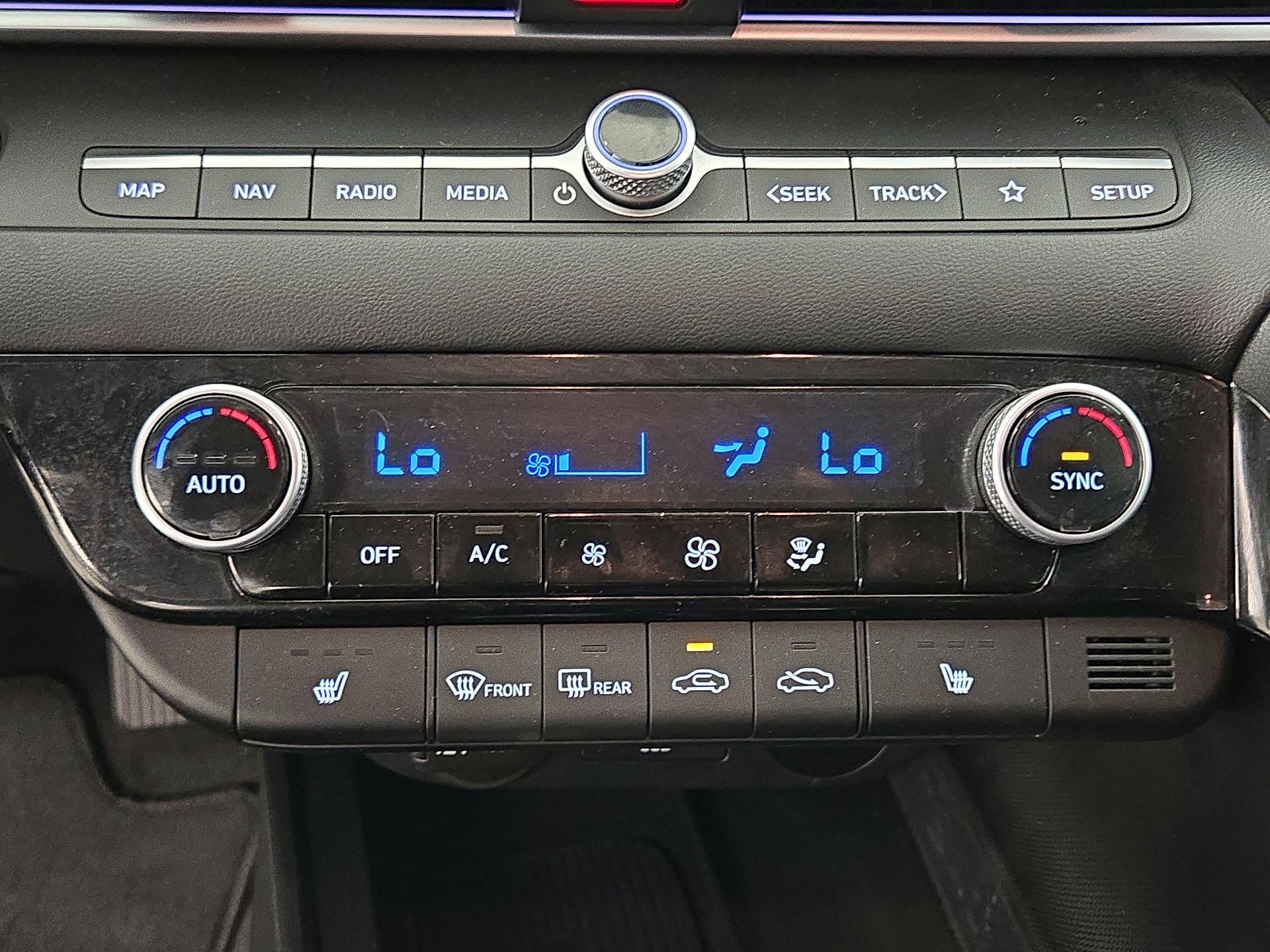 Thumbnail: 2025 Hyundai Elantra - 17