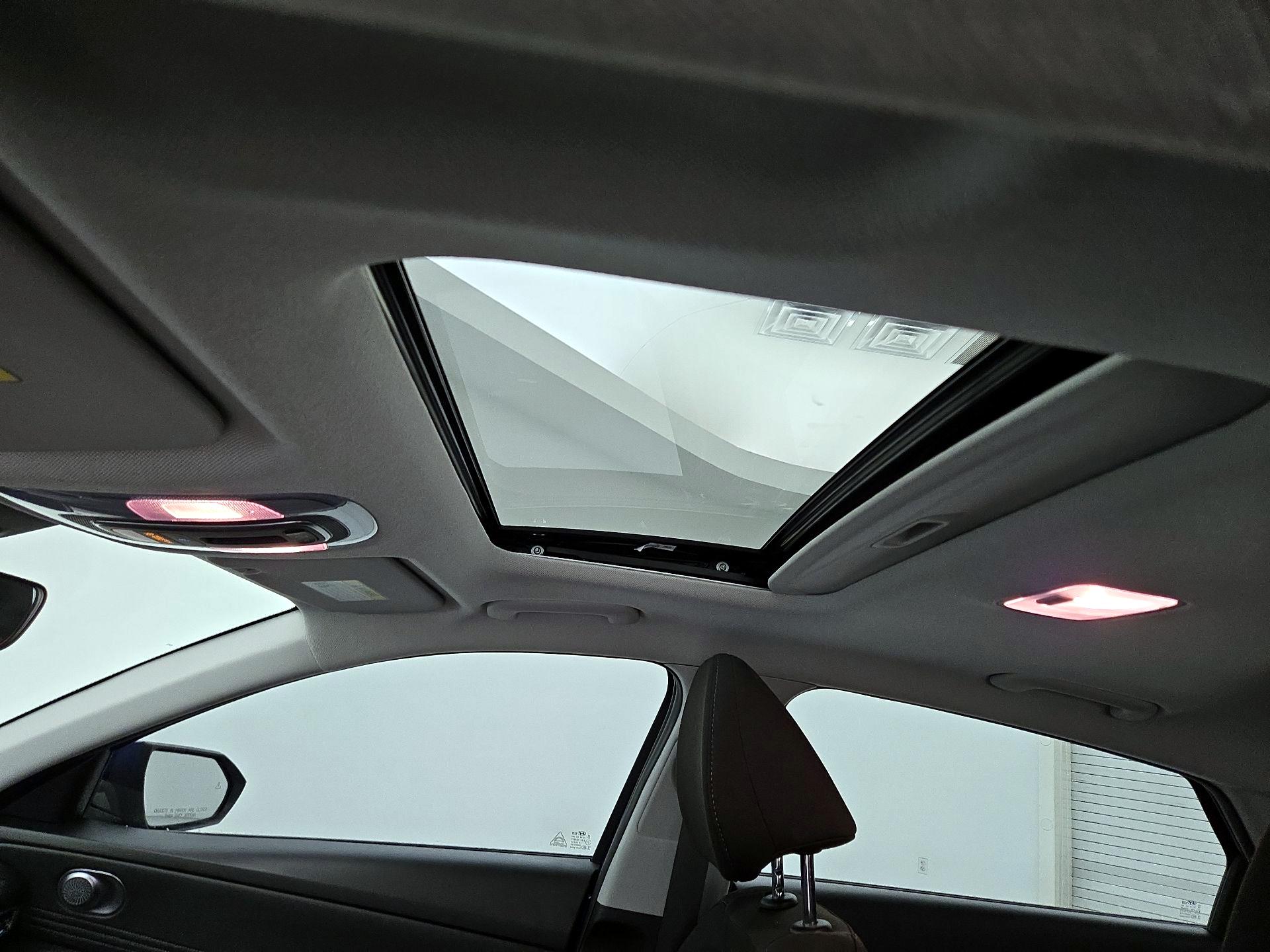 Thumbnail: 2025 Hyundai Elantra - 20