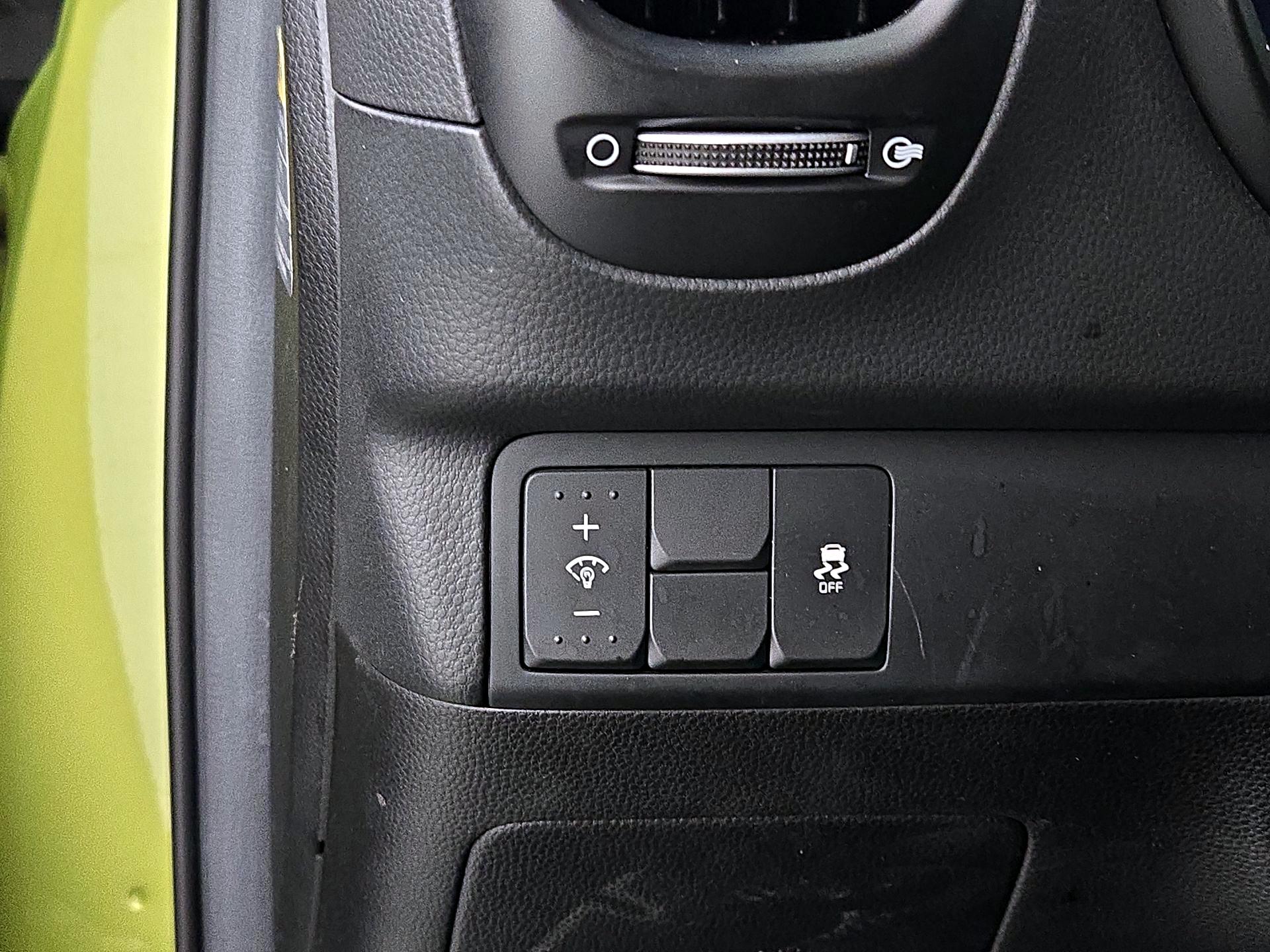 Thumbnail: 2017 Kia Soul - 13