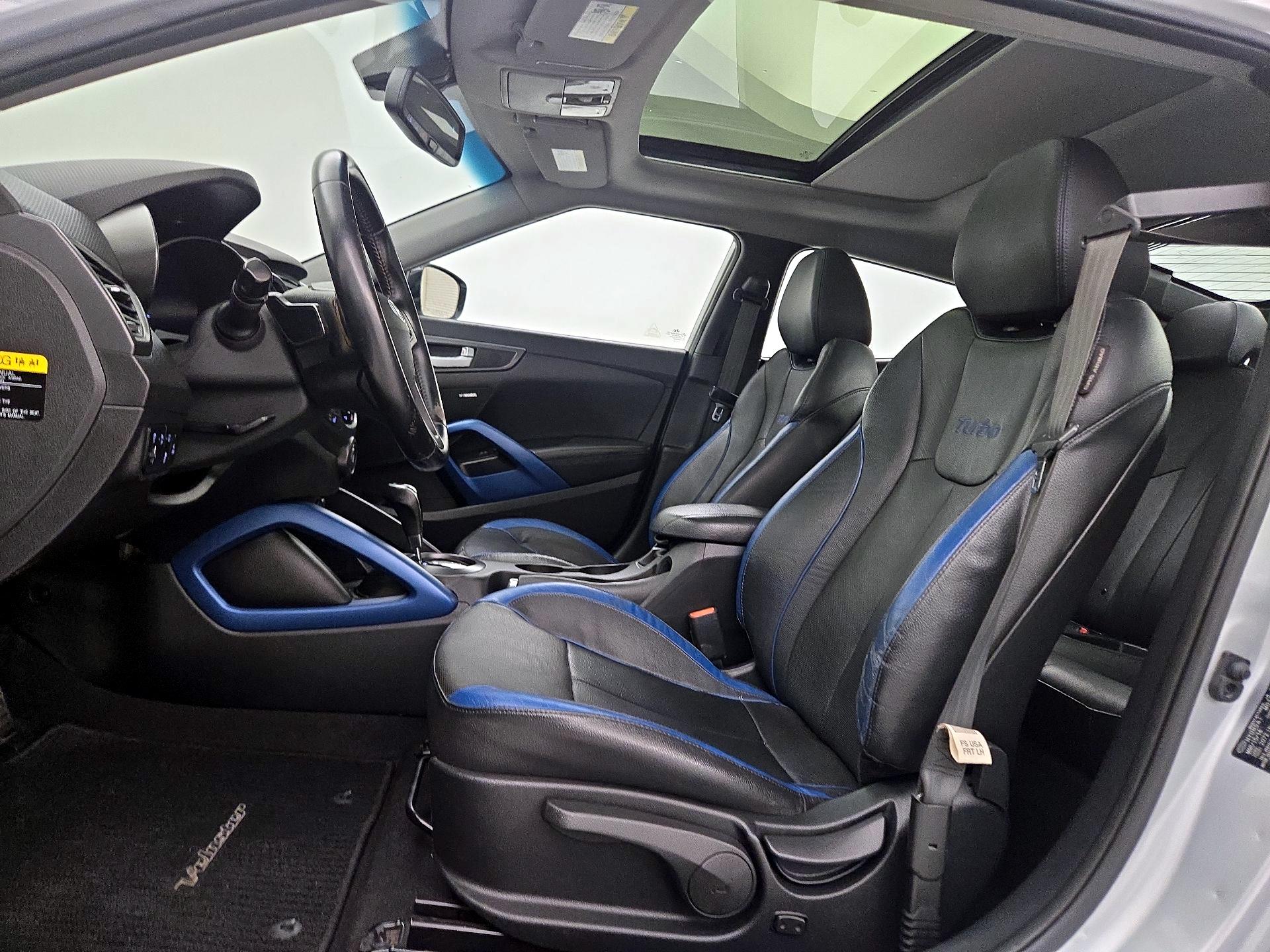 Thumbnail: 2014 Hyundai Veloster - 11