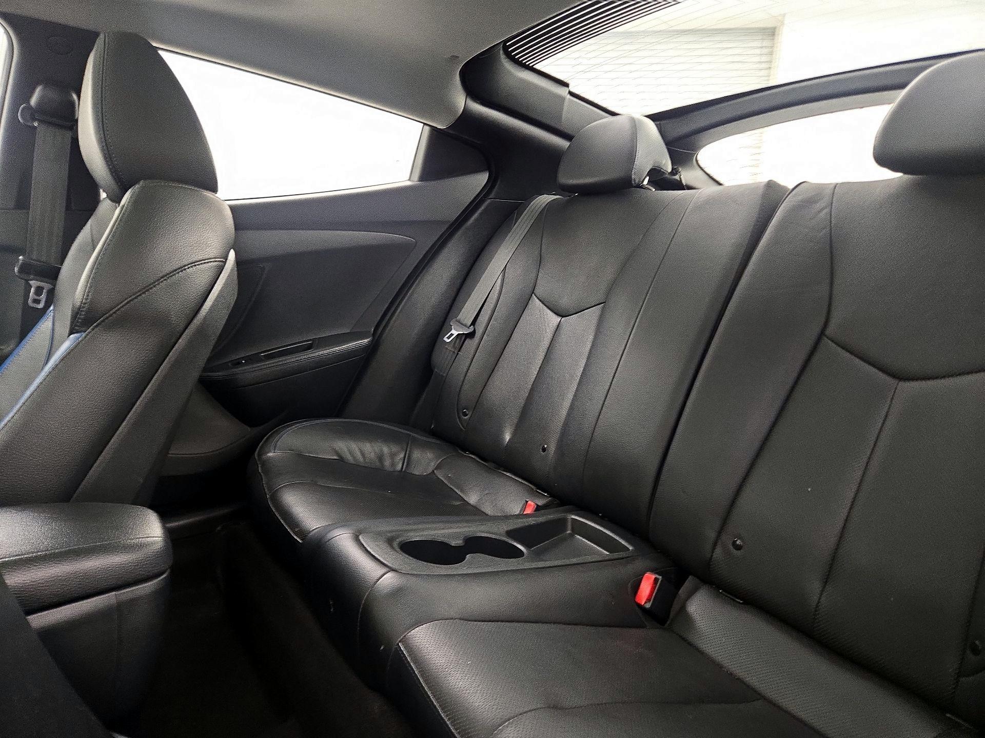 Thumbnail: 2014 Hyundai Veloster - 20