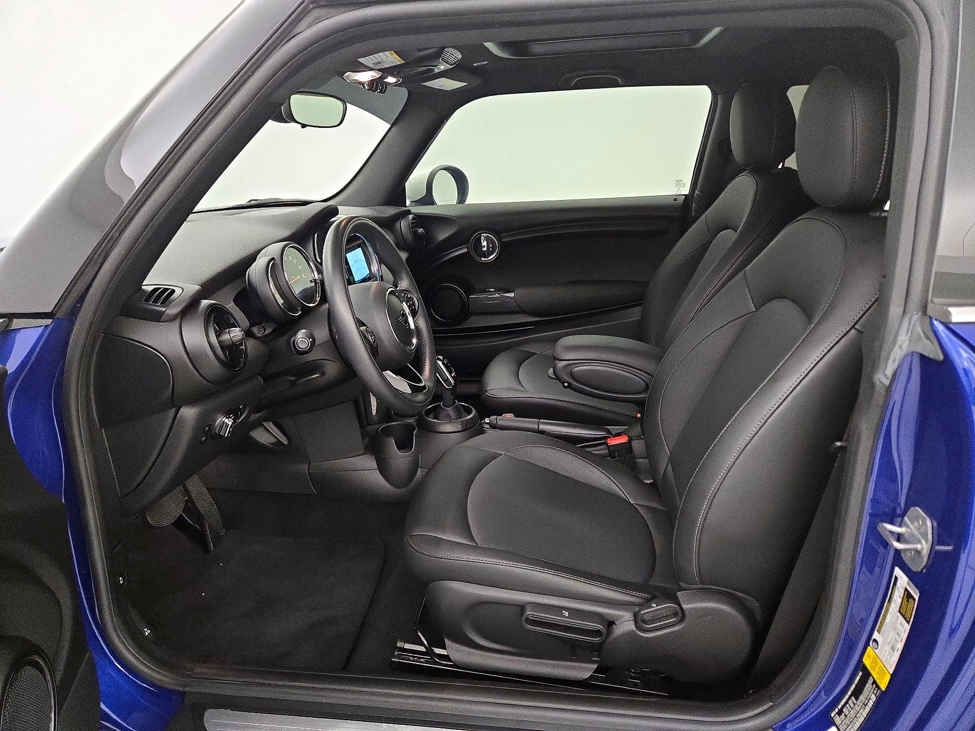 Thumbnail: 2020 MINI Cooper Hardtop - 11