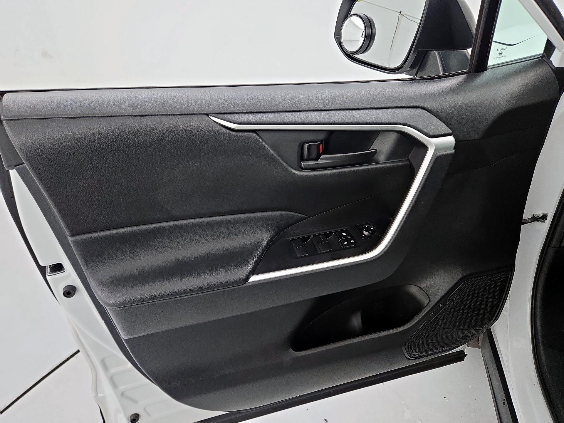 Thumbnail: 2024 Toyota RAV4 - 12