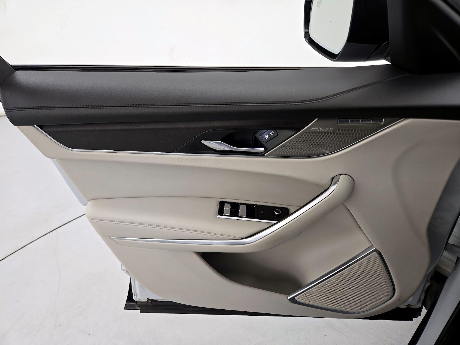 2021 Jaguar F-Pace S - Photo 13