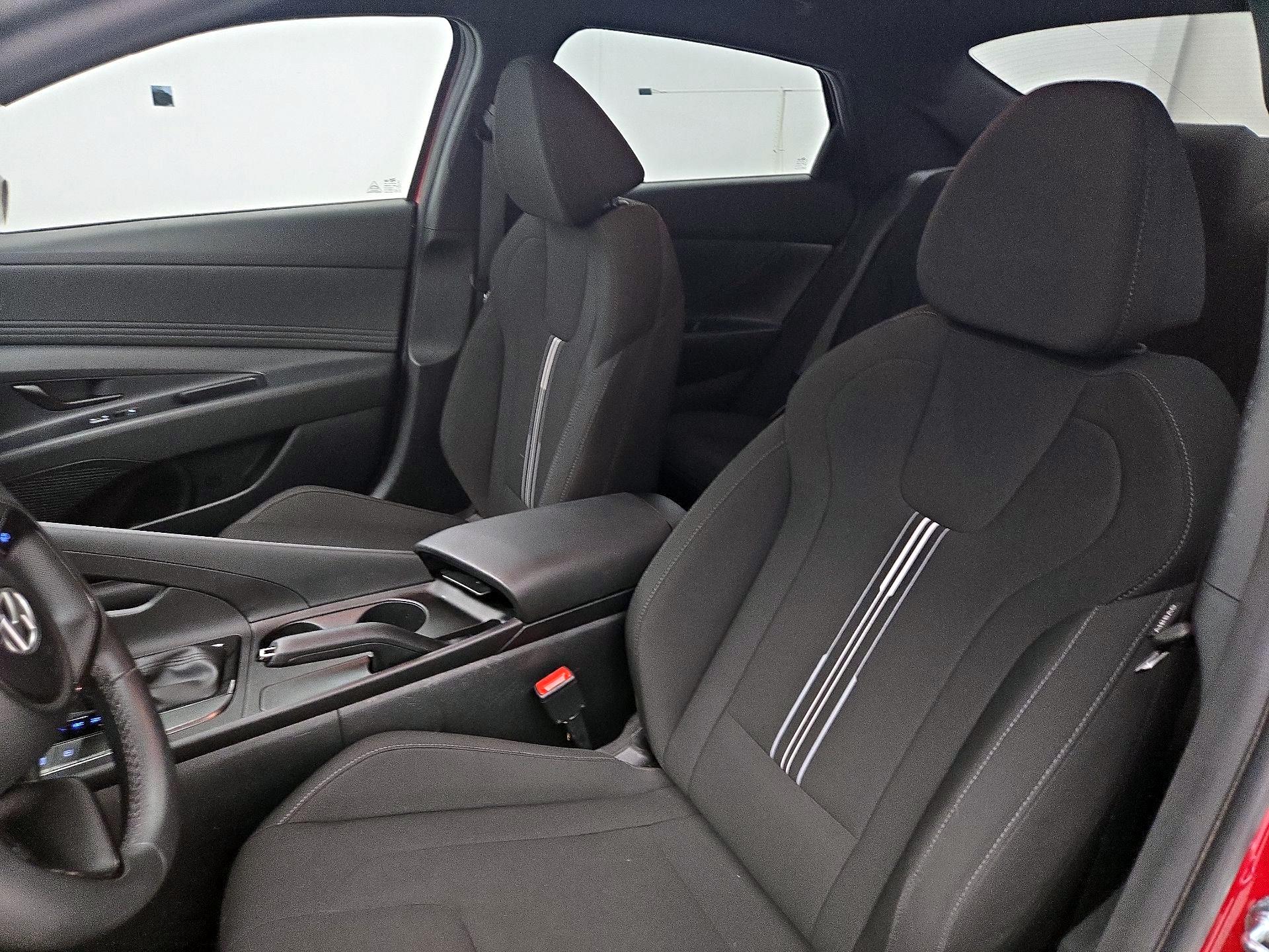 Thumbnail: 2025 Hyundai Elantra - 11