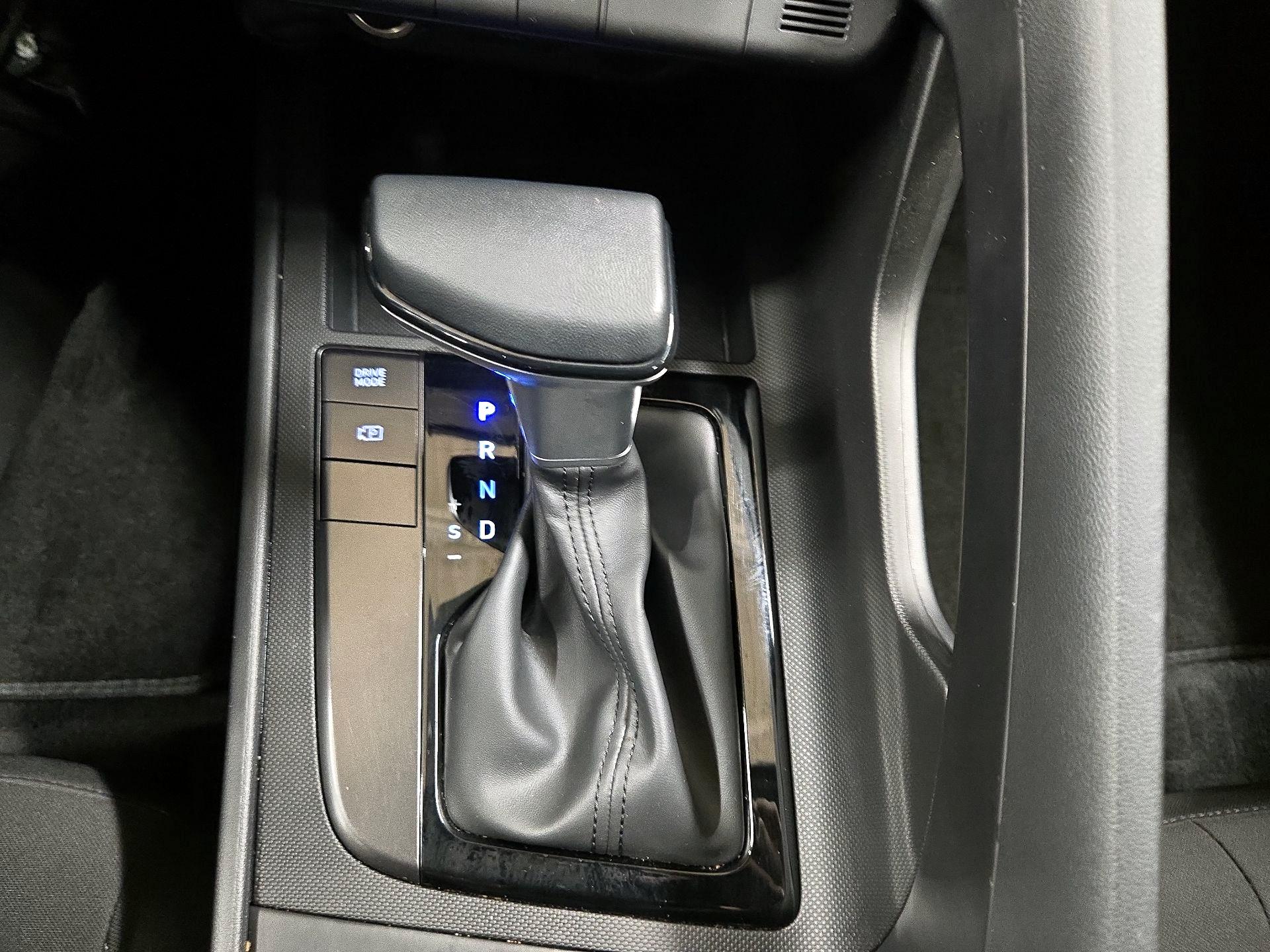 Thumbnail: 2025 Hyundai Elantra - 17