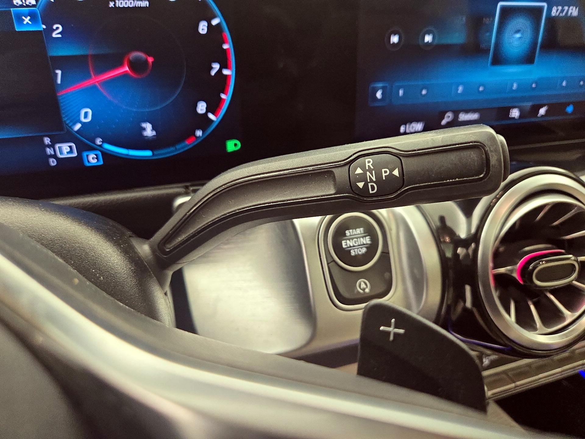 Thumbnail: 2023 Mercedes-Benz GLB - 17