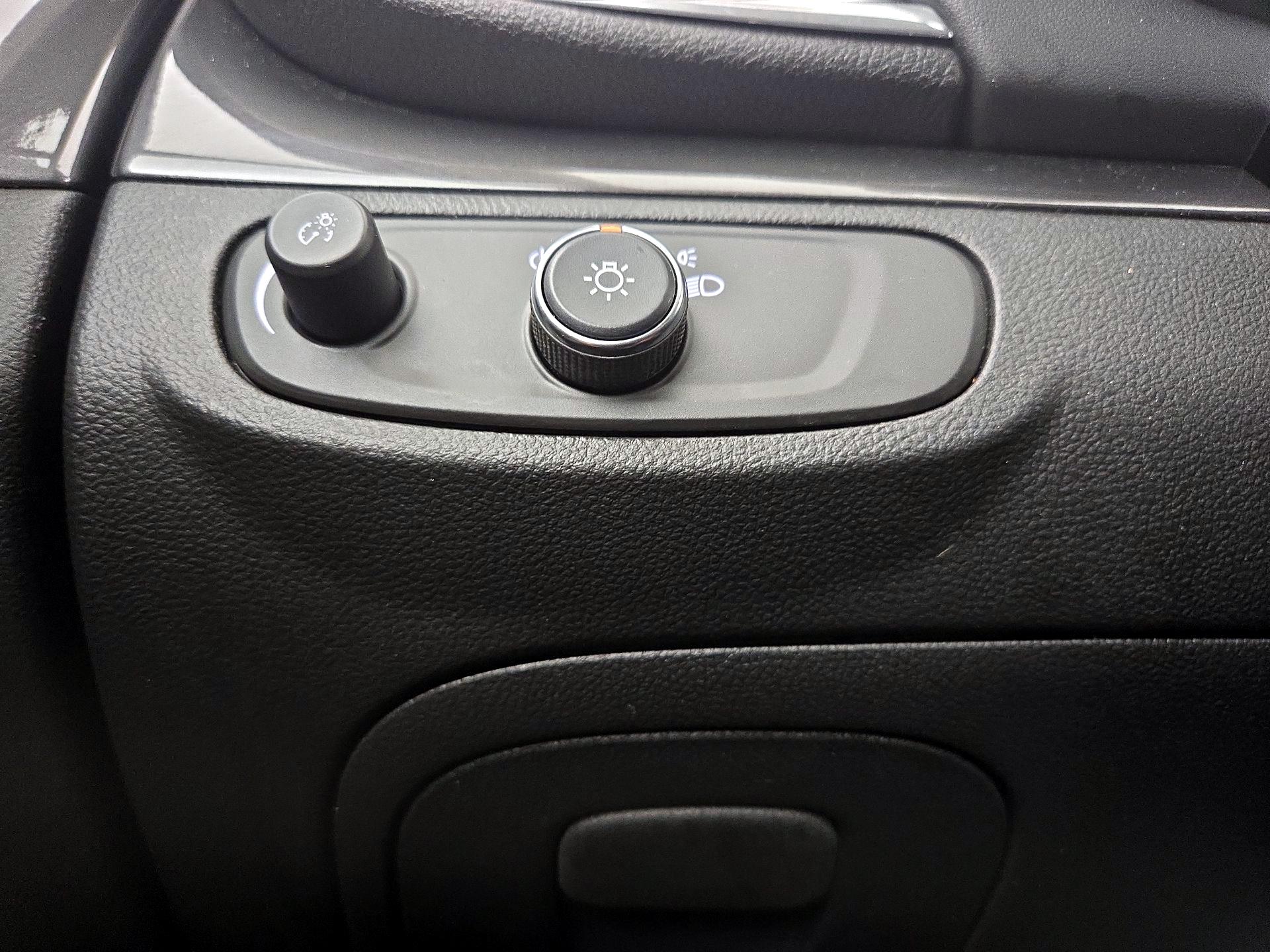 Thumbnail: 2021 Buick Encore - 13