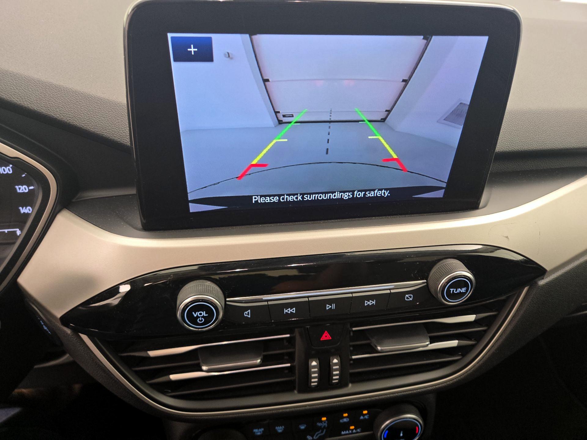 Thumbnail: 2022 Ford Escape - 14