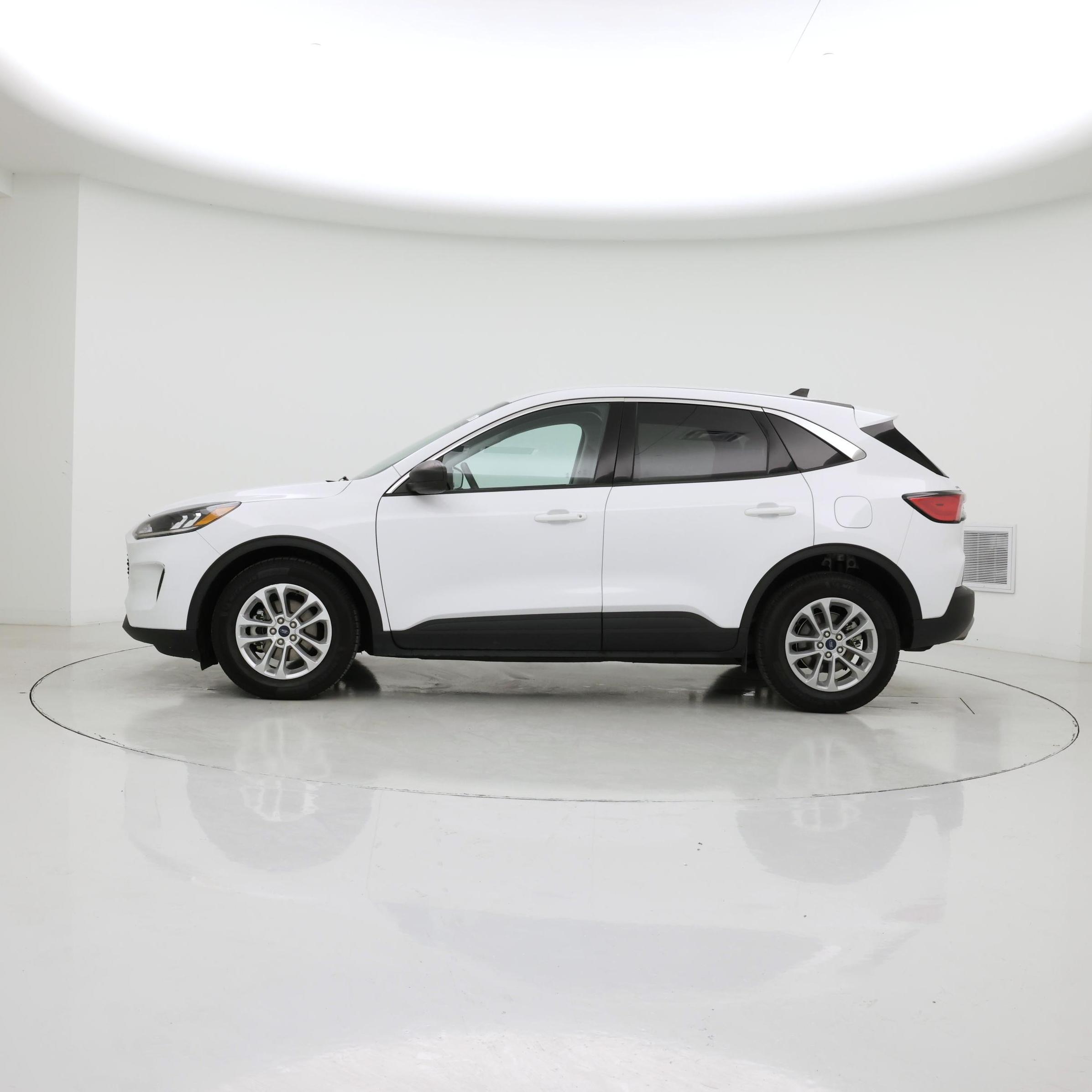 Thumbnail: 2022 Ford Escape - 3