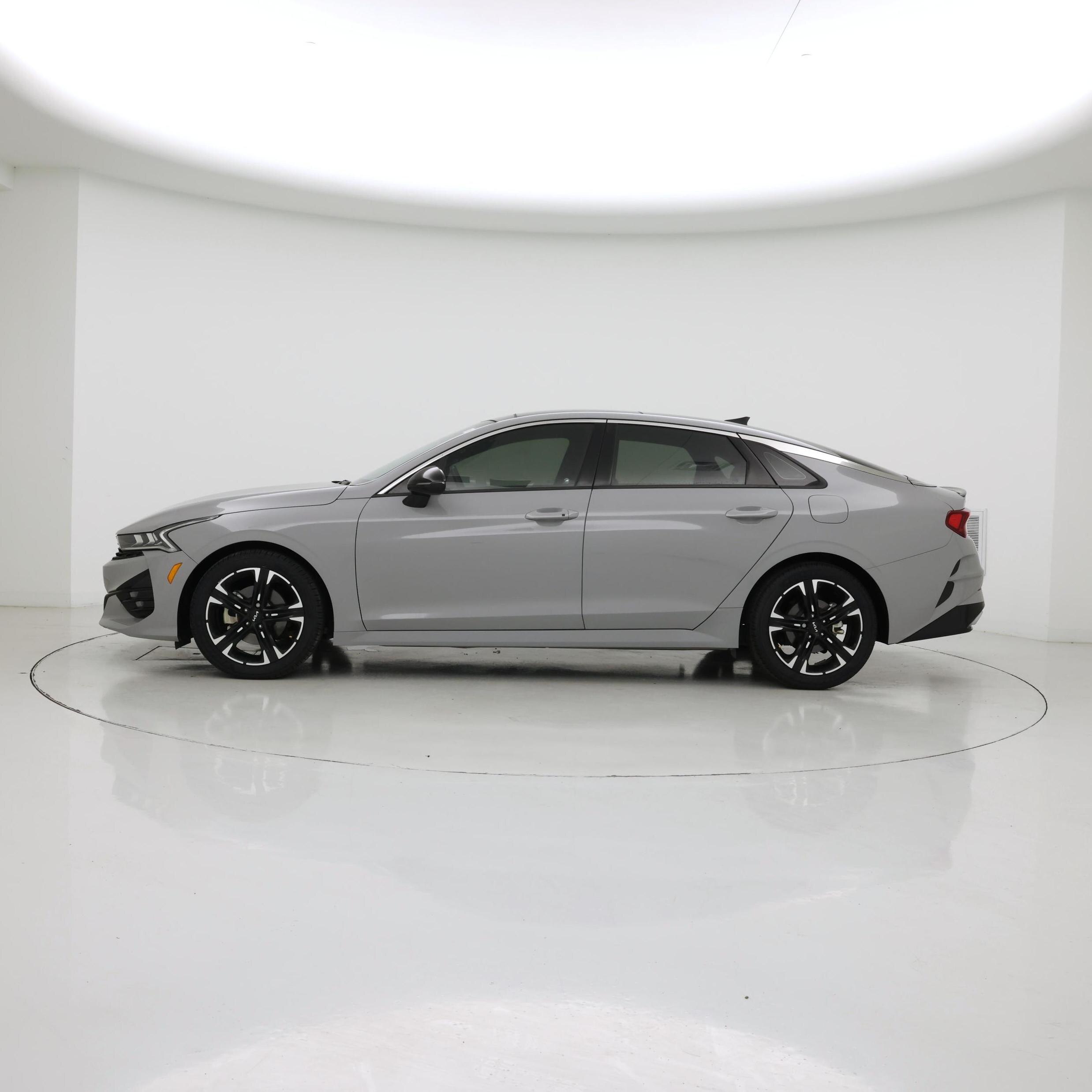 Thumbnail: 2023 Kia K5 - 3