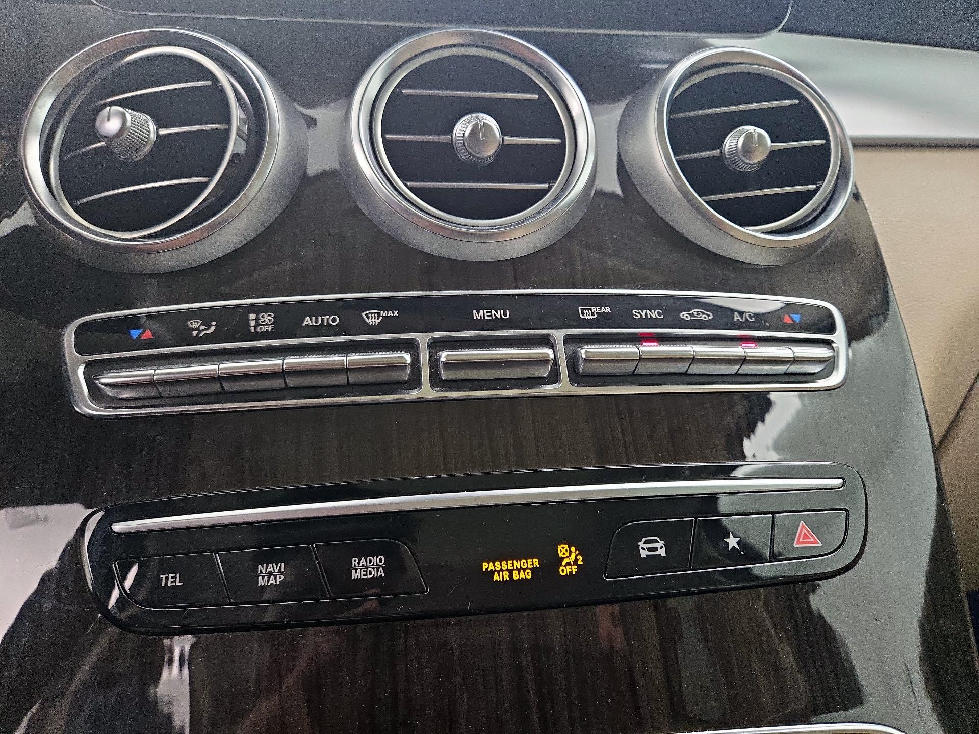 Thumbnail: 2022 Mercedes-Benz GLC - 16